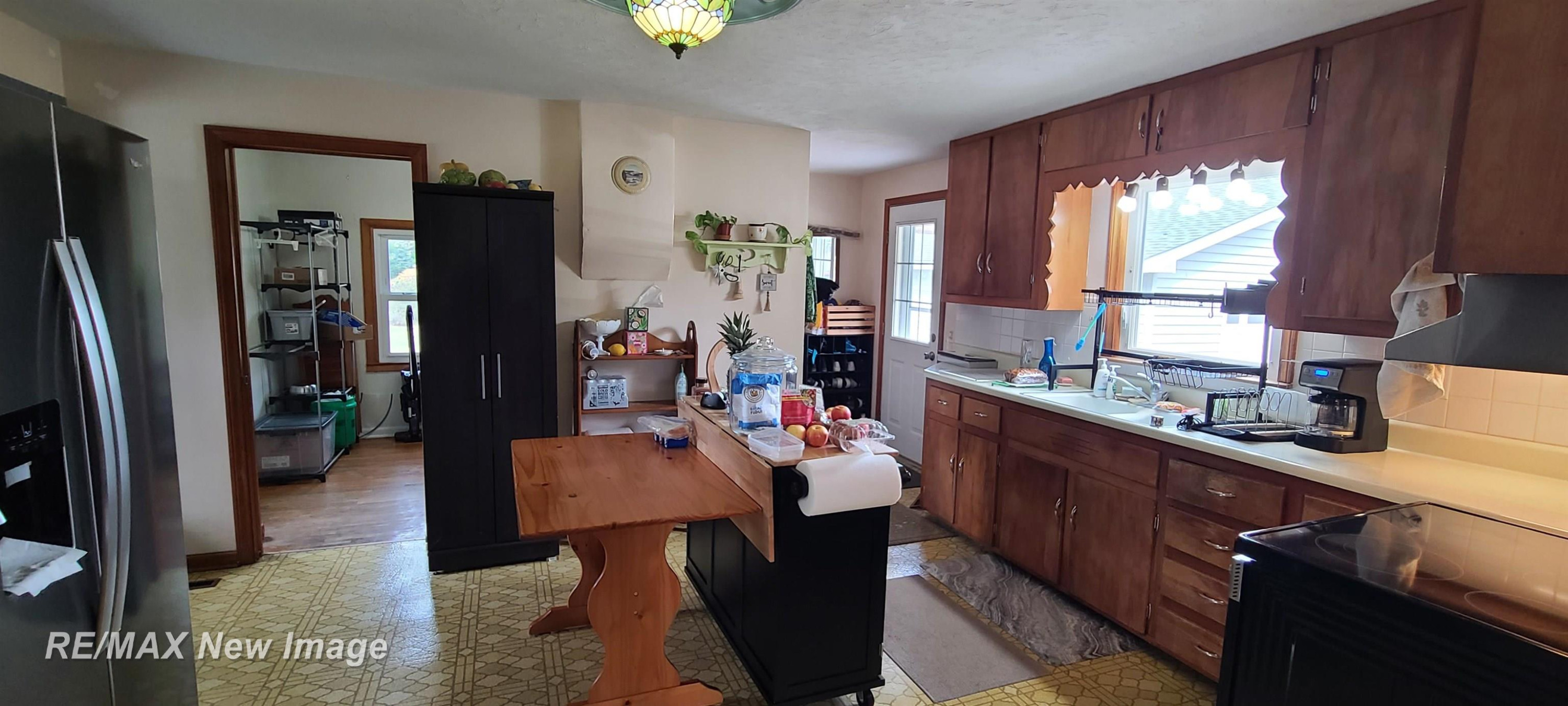 910 W Brady Street, Saginaw, MI 48616 — Photo 8