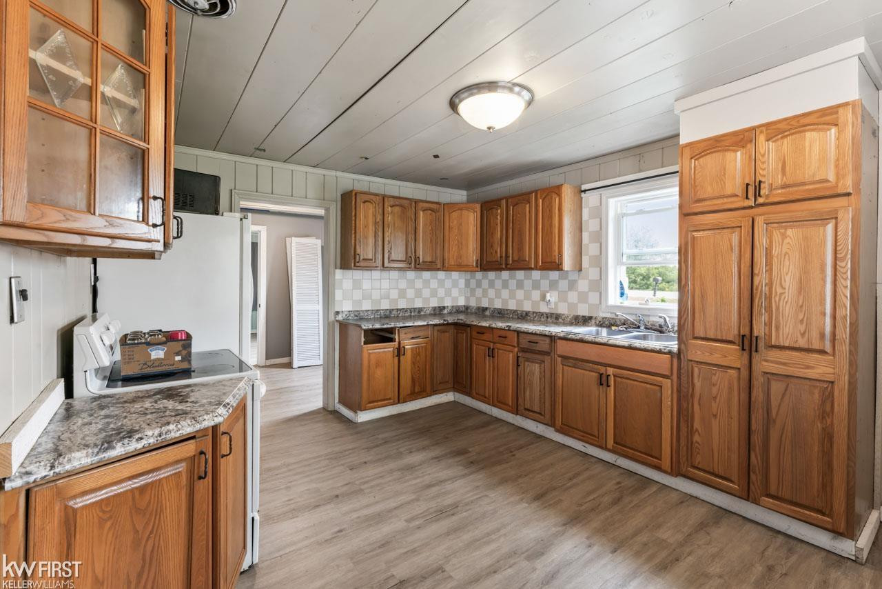 9417 N State Road, Otisville, MI 48463 — Photo 3