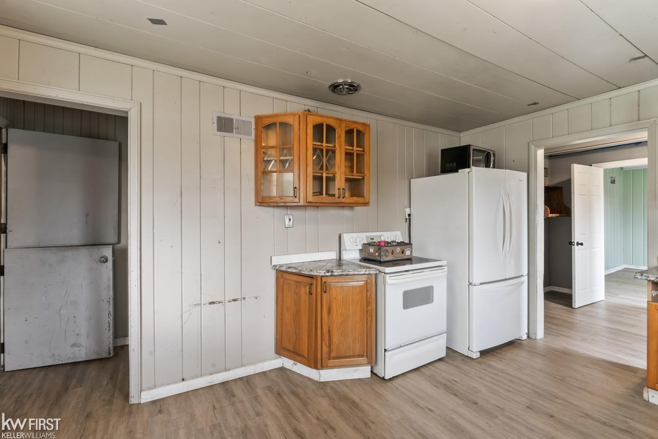 9417 N State Road, Otisville, MI 48463 — Photo 5