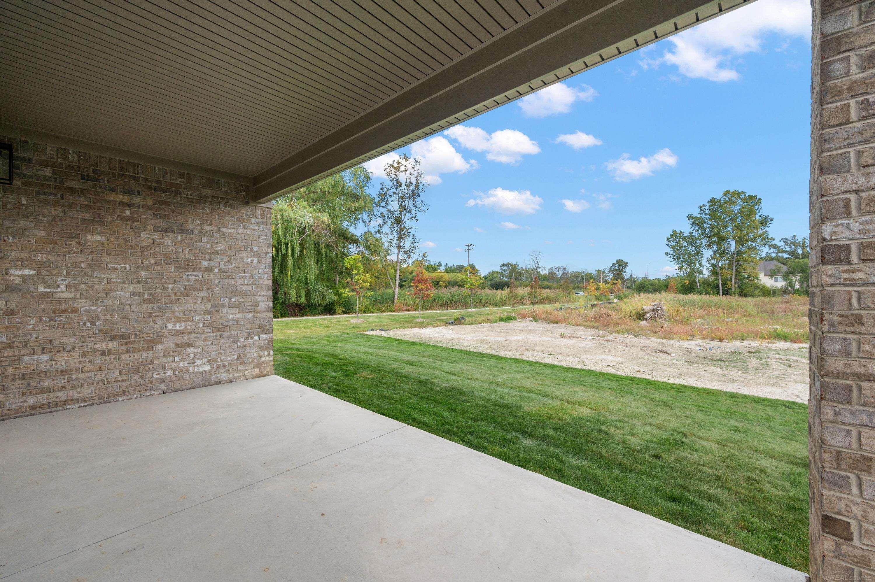 5980 Willow Grove Drive, Troy, MI 48085 — Photo 11