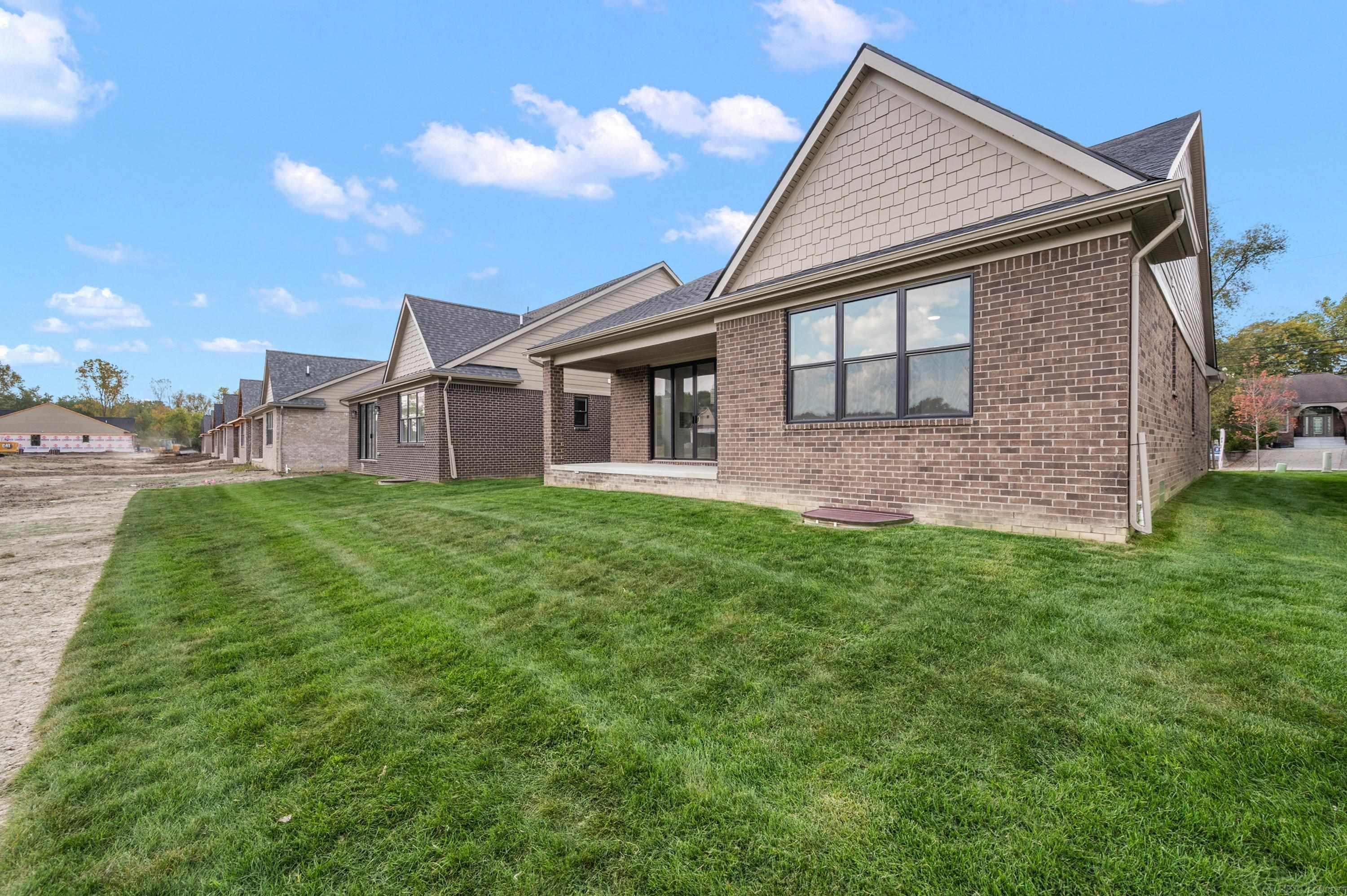 5968 Willow Grove Drive, Troy, MI 48085 — Photo 36