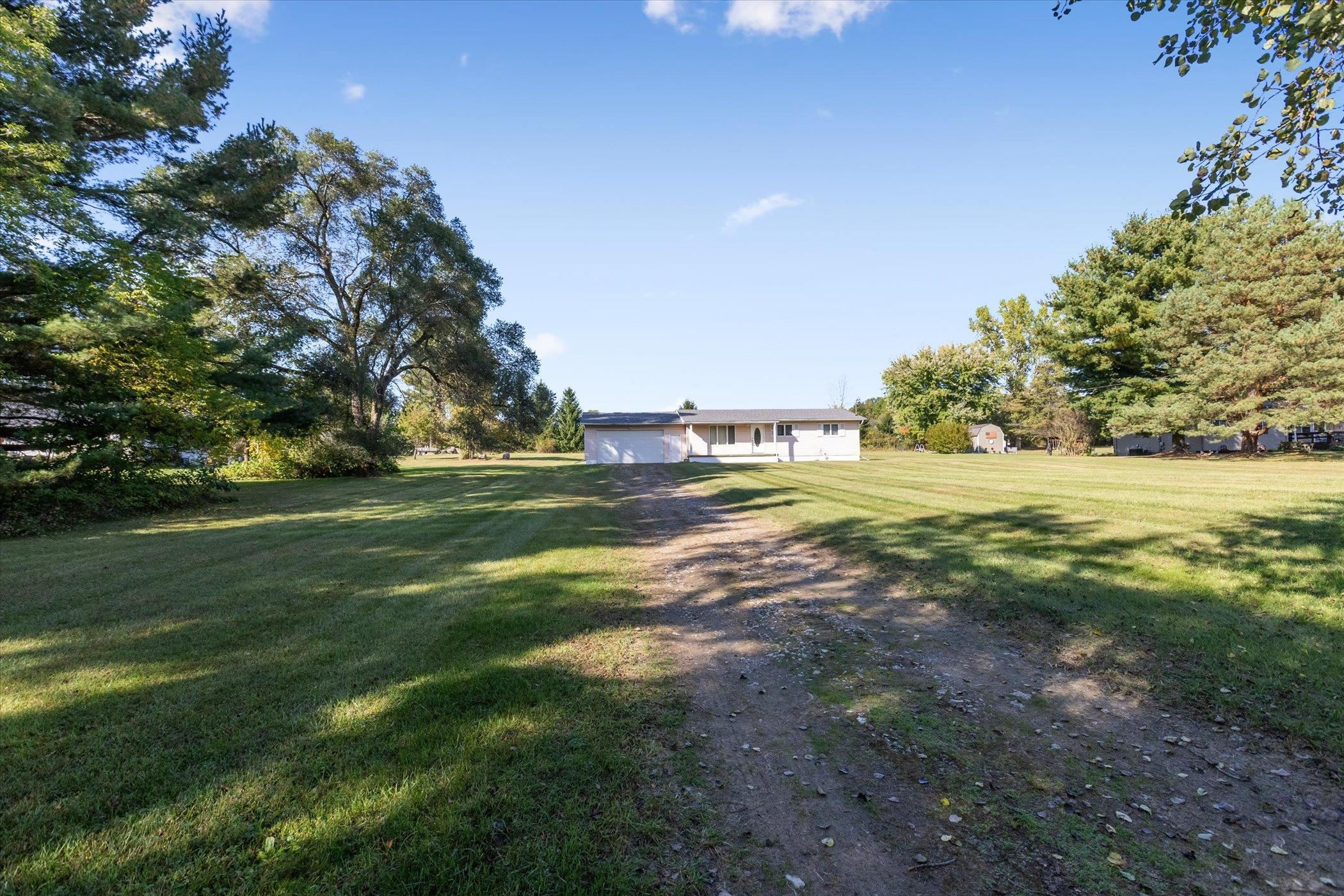 8175 Teachout Road, Otisville, MI 48463 — Photo 2
