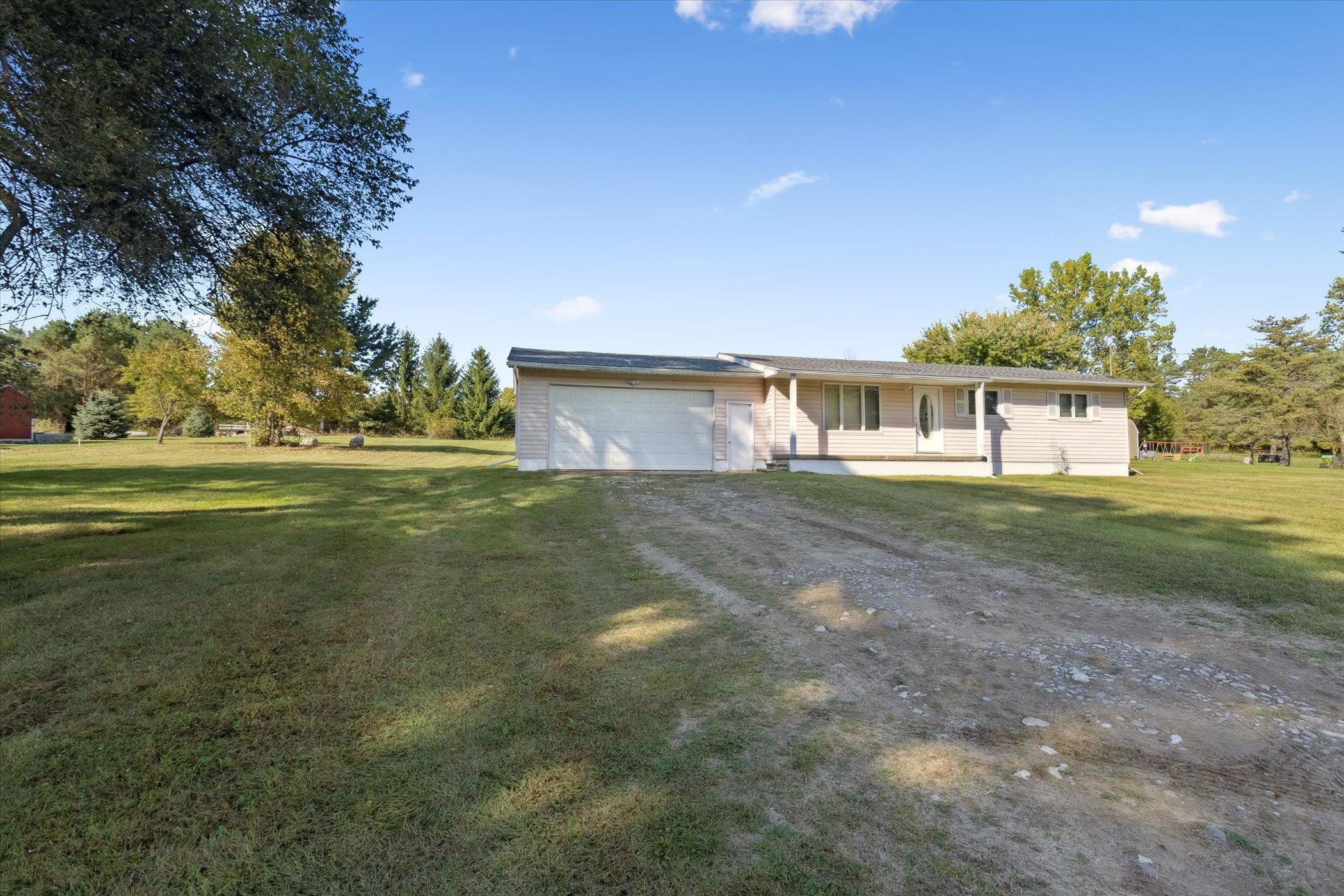 8175 Teachout Road, Otisville, MI 48463 — Photo 3