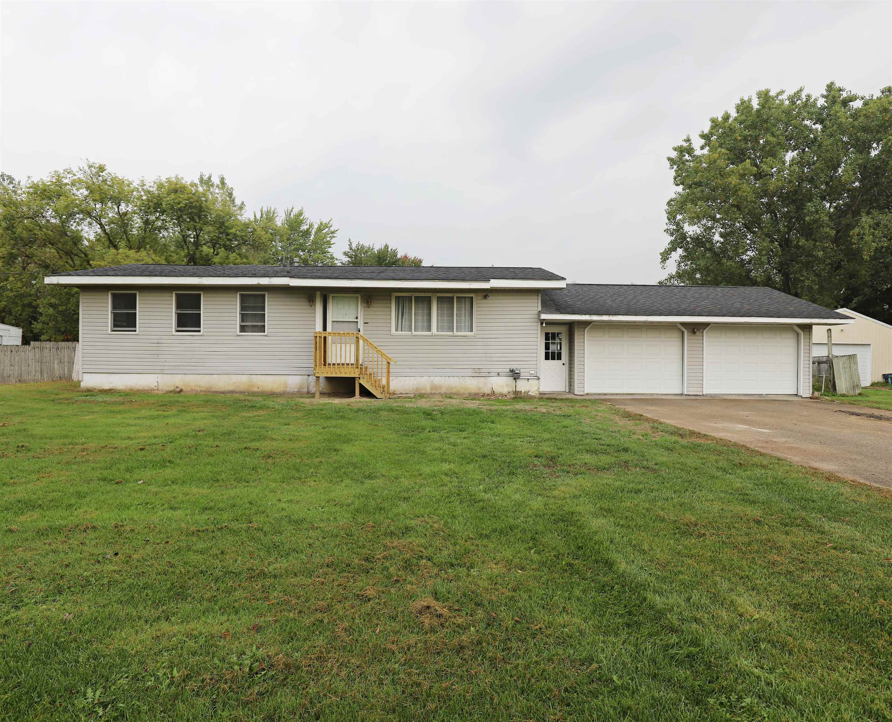 10432 W Wilson Road, Montrose, MI 48457 — front exterior