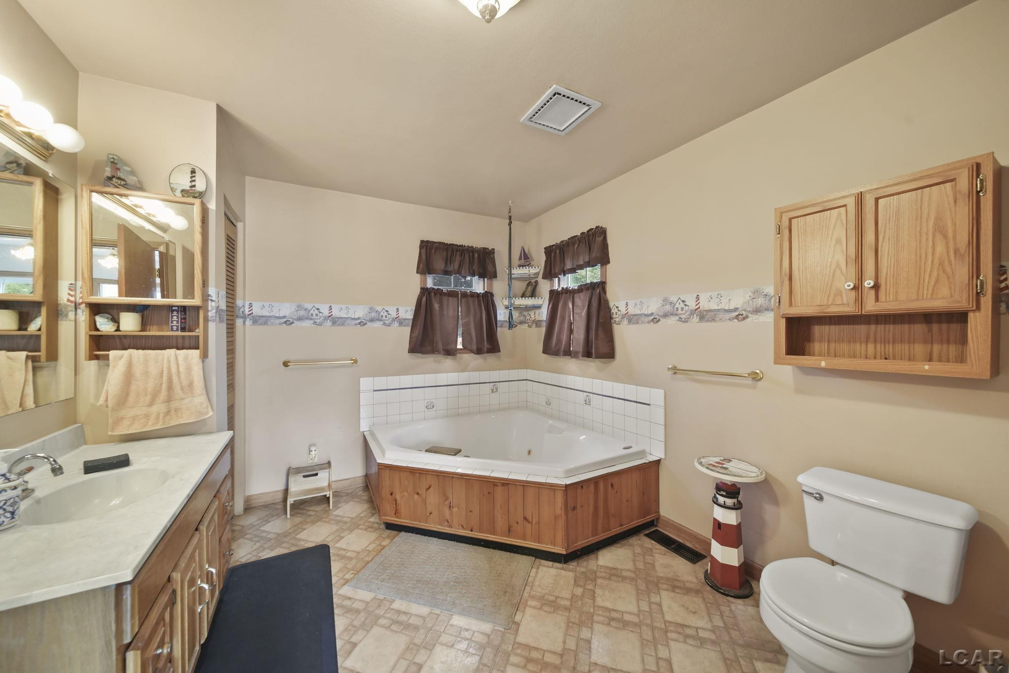 2156 Adams Street, Adrian, MI 49221 — Photo 22