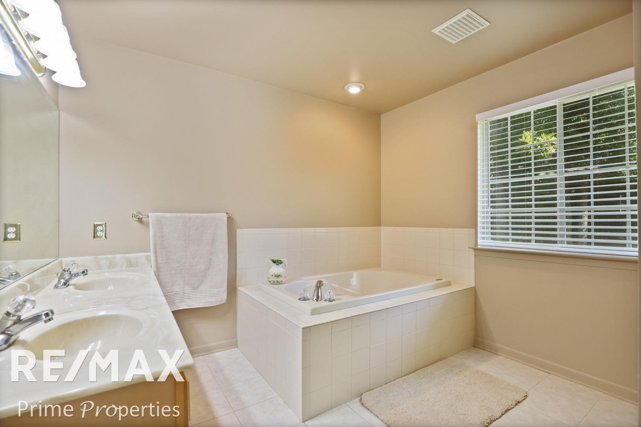 1120 Crystalwood Drive, Davison, MI 48423 — Photo 27