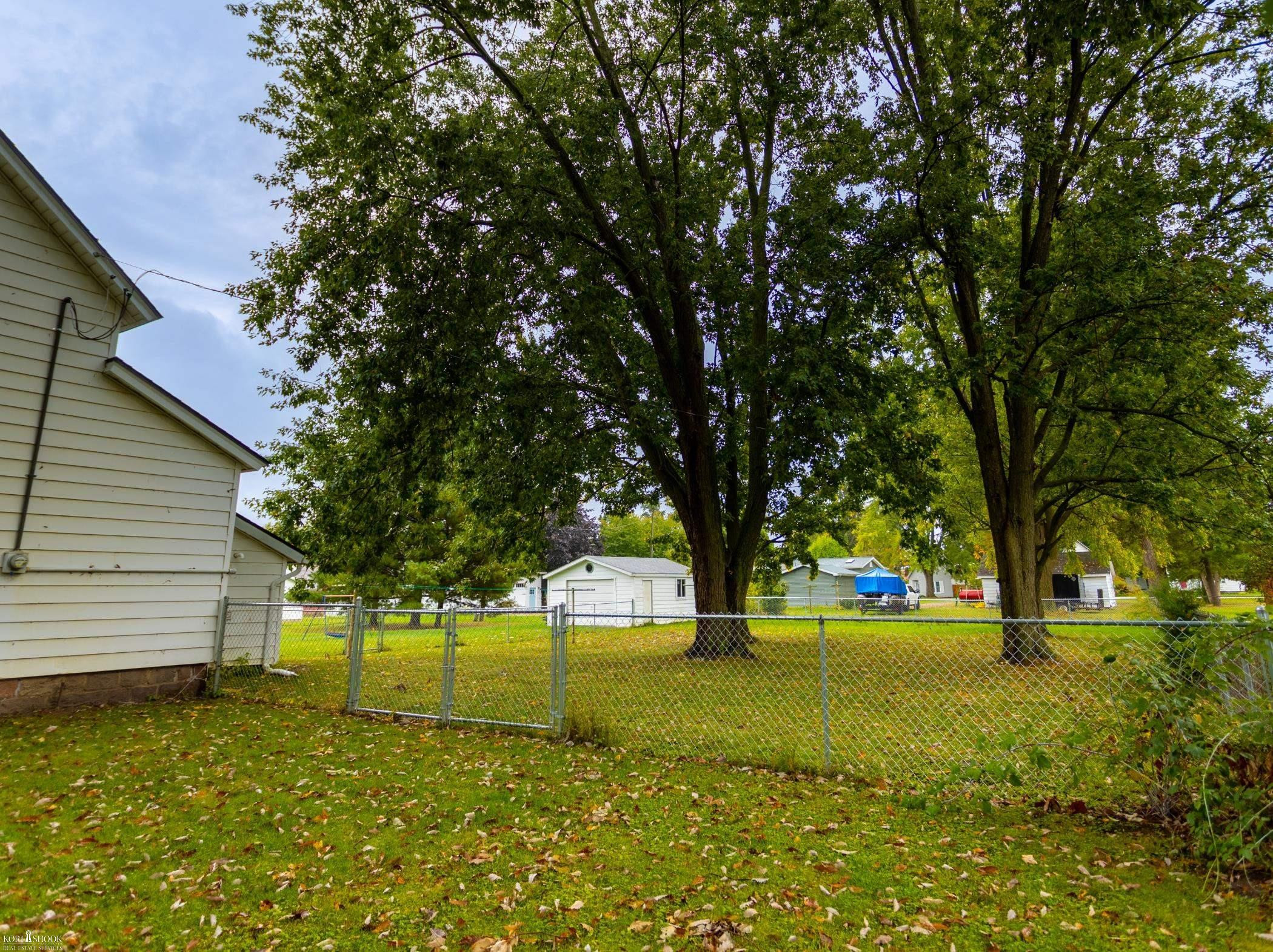 9464 Beech Street, New Lothrop, MI 48460 — Photo 28