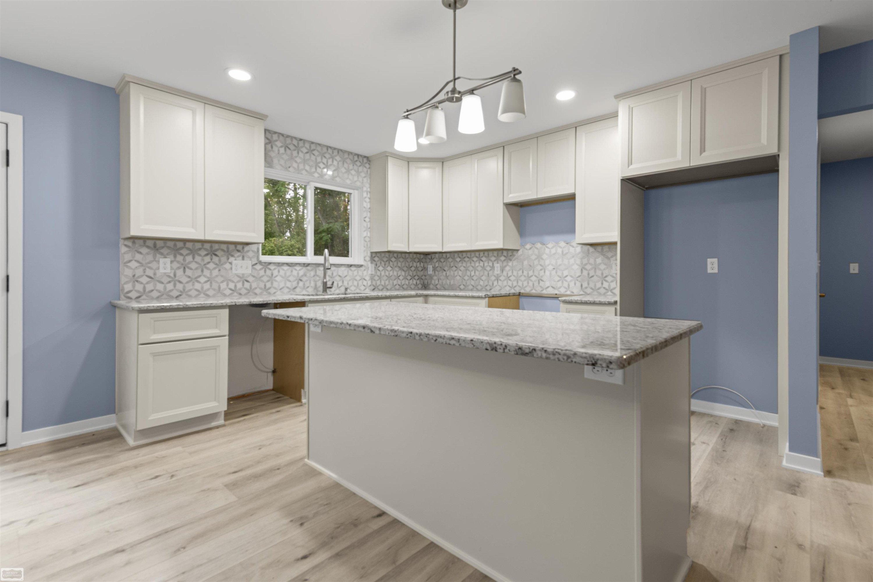 3363 Carrigan Road, MI 48059 — Photo 9