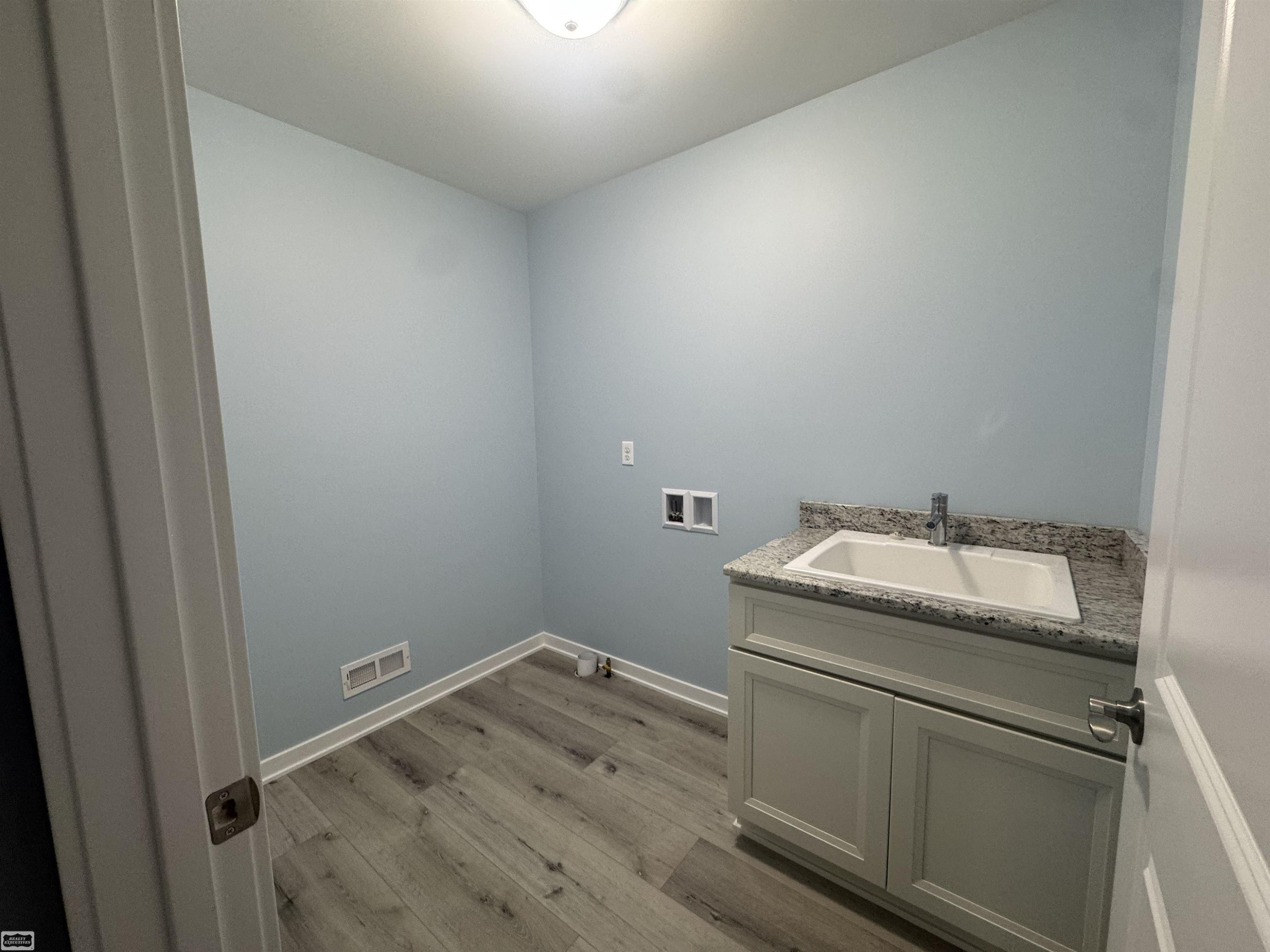 3363 Carrigan Road, MI 48059 — Photo 22
