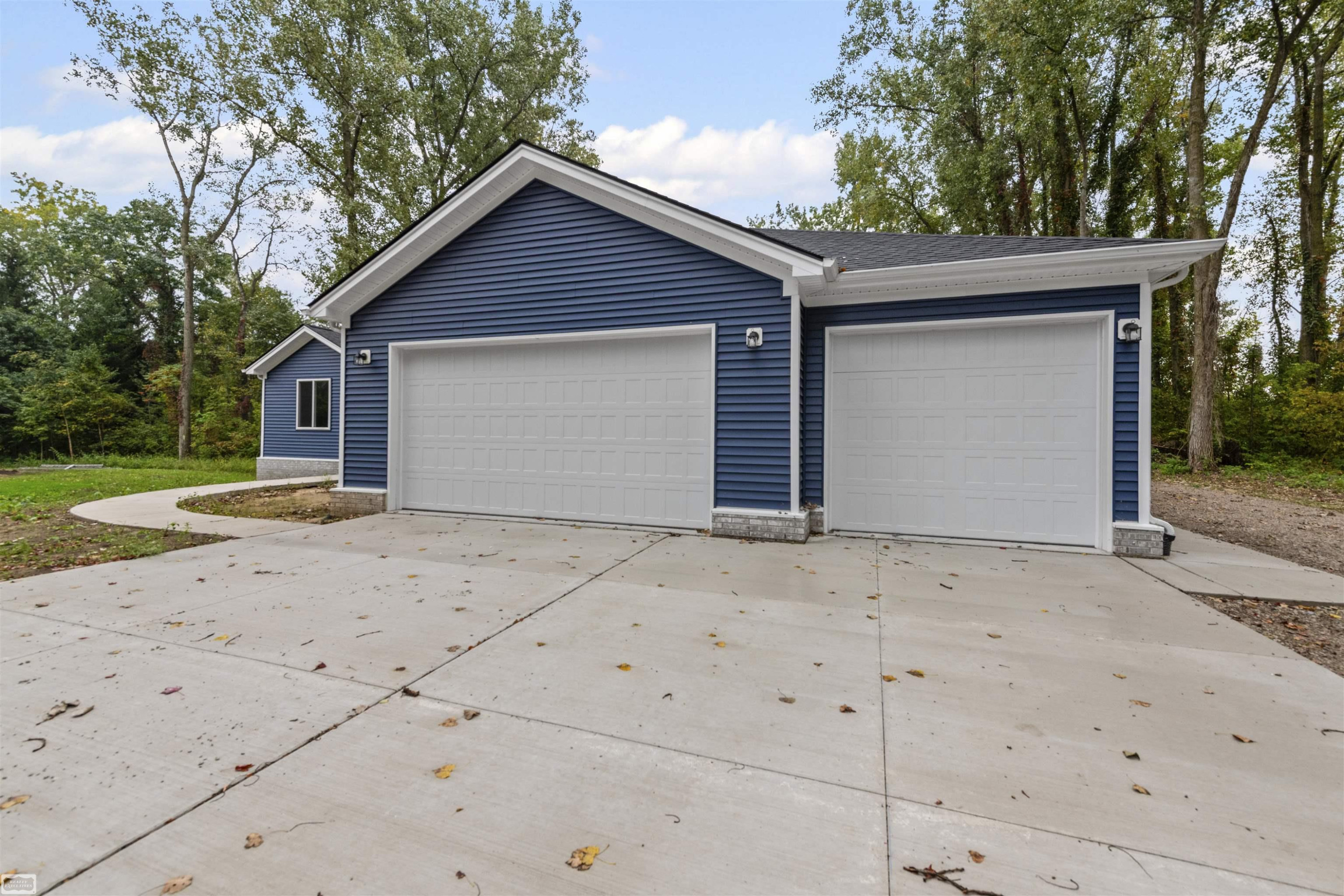 3363 Carrigan Road, MI 48059 — Photo 39