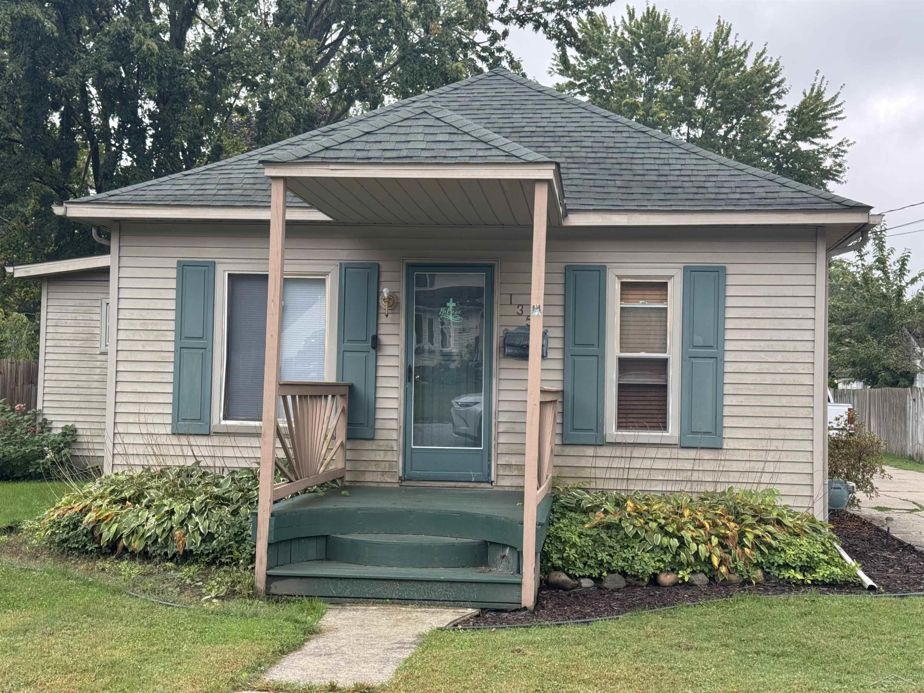 135 W WALNUT Street, Saint Charles, MI 48655 — front exterior