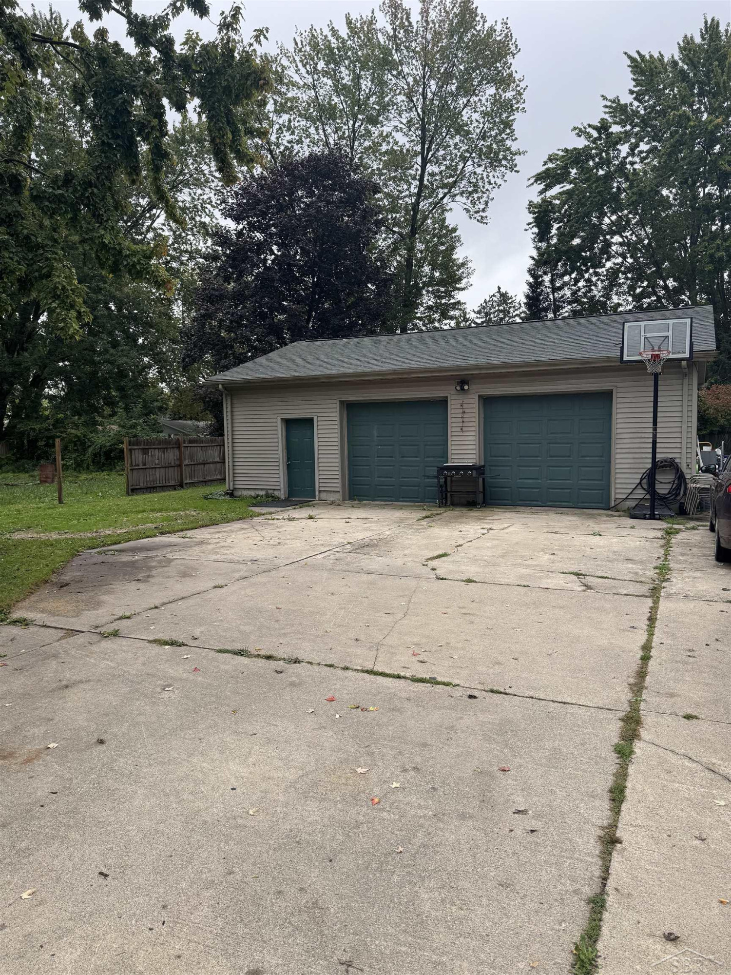 135 W WALNUT Street, Saint Charles, MI 48655 — Photo 8