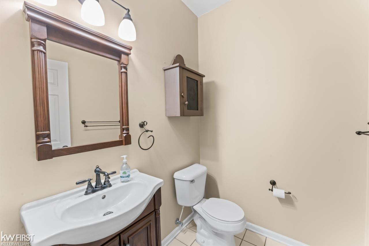 16107 Addington Drive, Walled Lake, MI 48390 — Photo 27