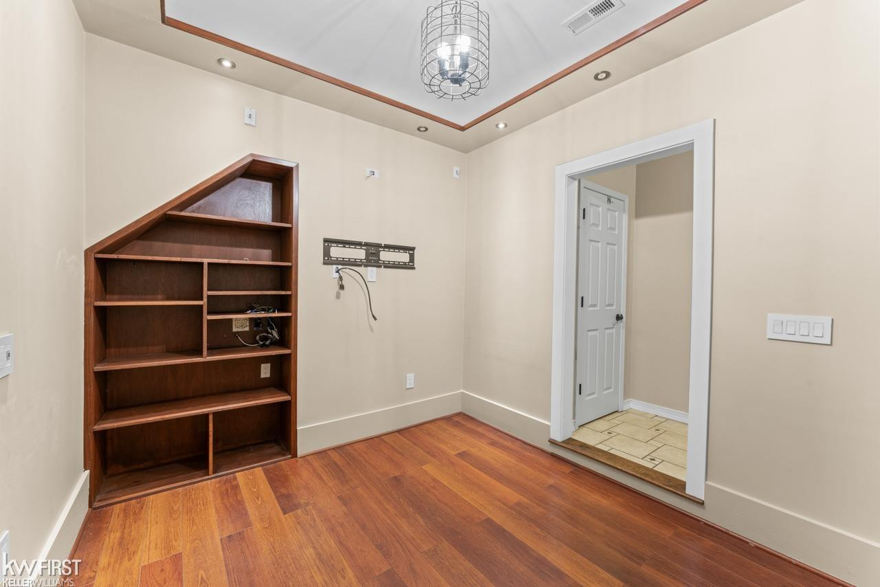 16107 Addington Drive, Walled Lake, MI 48390 — Photo 29