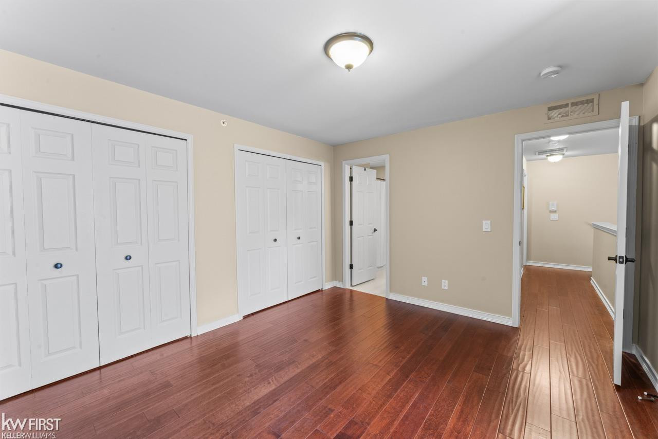 16107 Addington Drive, Walled Lake, MI 48390 — Photo 34