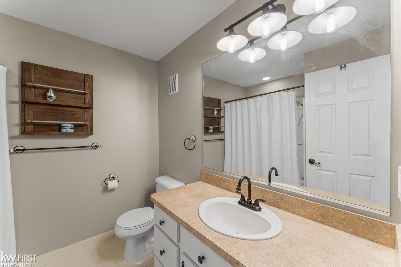 16107 Addington Drive, Walled Lake, MI 48390 — Photo 35