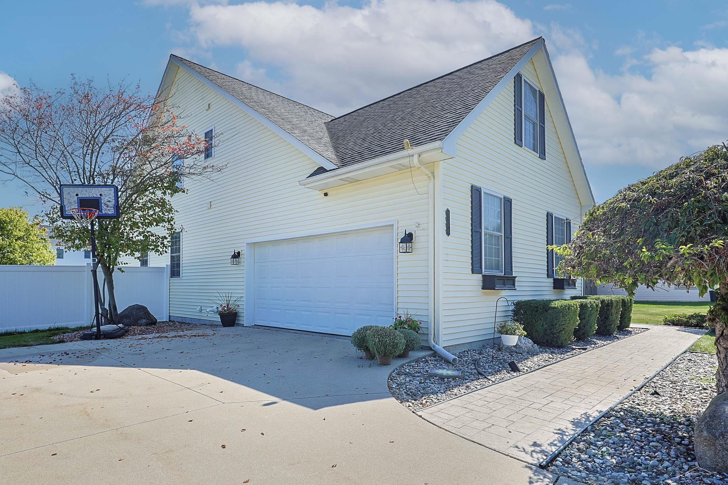 2280 Manchester Drive, Saginaw, MI 48609 — Photo 4