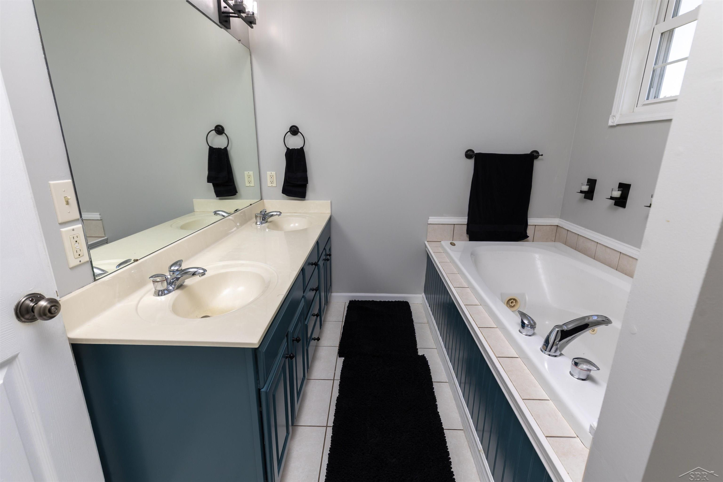 2280 Manchester Drive, Saginaw, MI 48609 — Photo 21