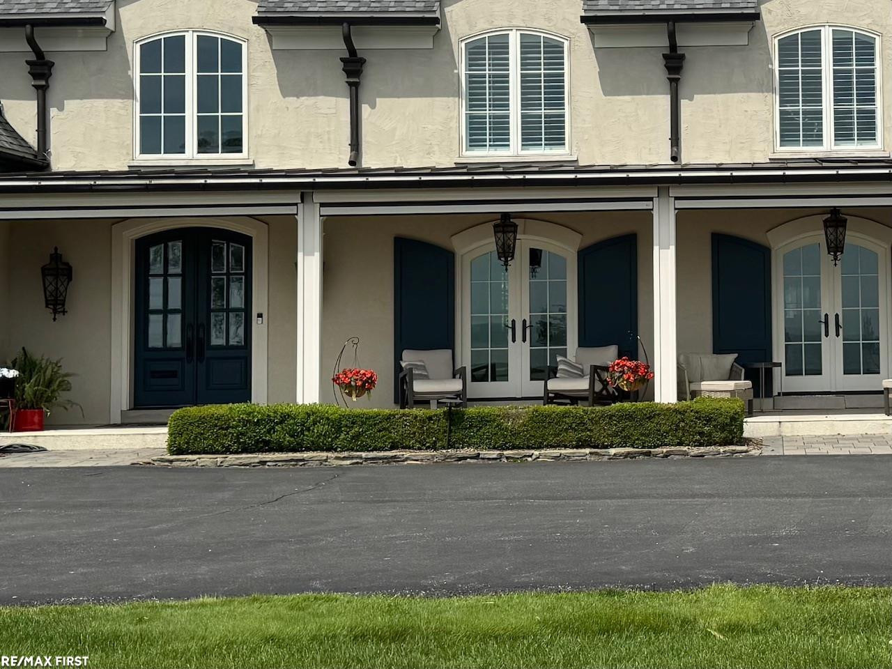 605 Lake Shore Road, Grosse Pointe Shores, MI 48236 — Photo 2