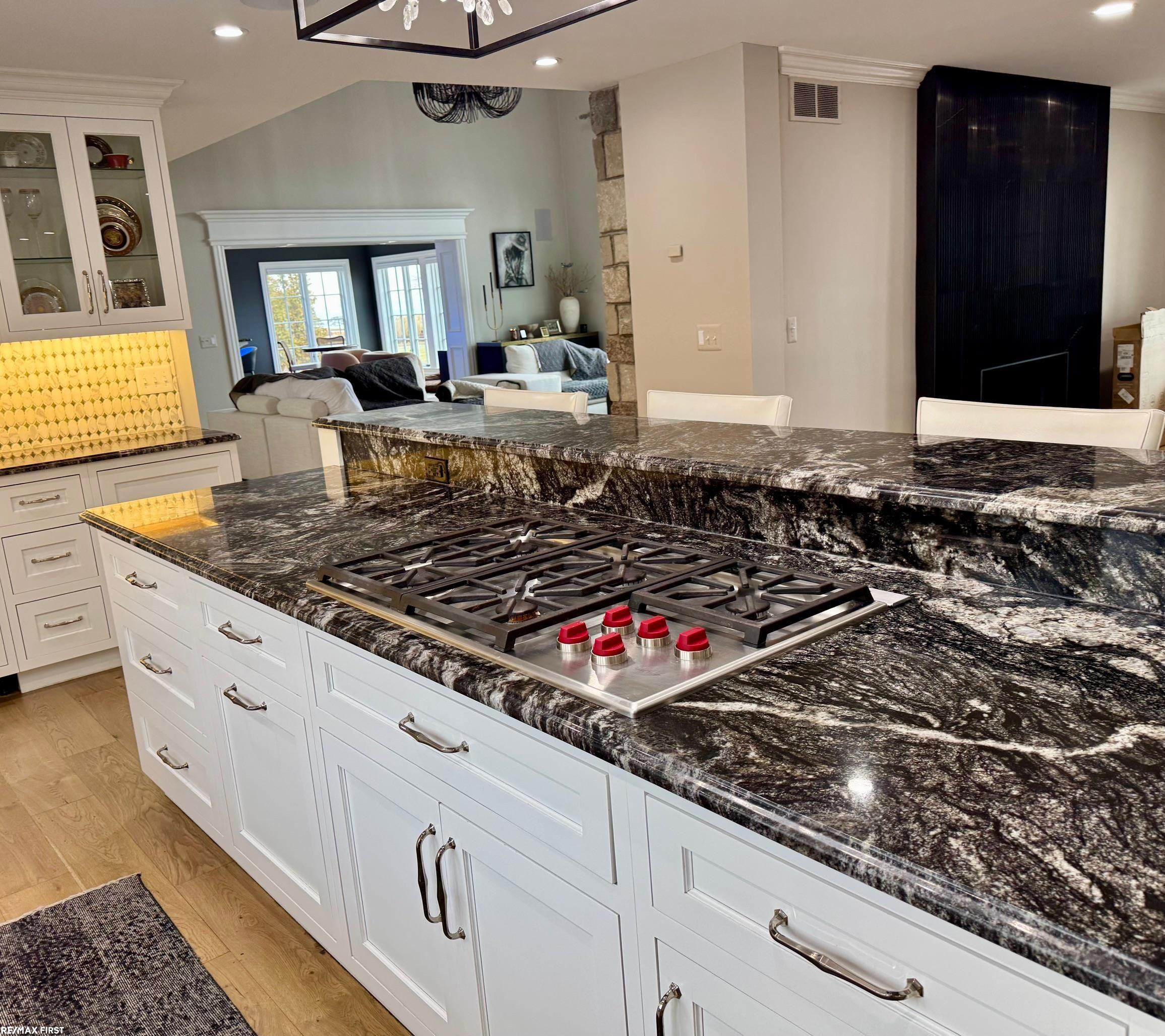 605 Lake Shore Road, Grosse Pointe Shores, MI 48236 — Photo 12
