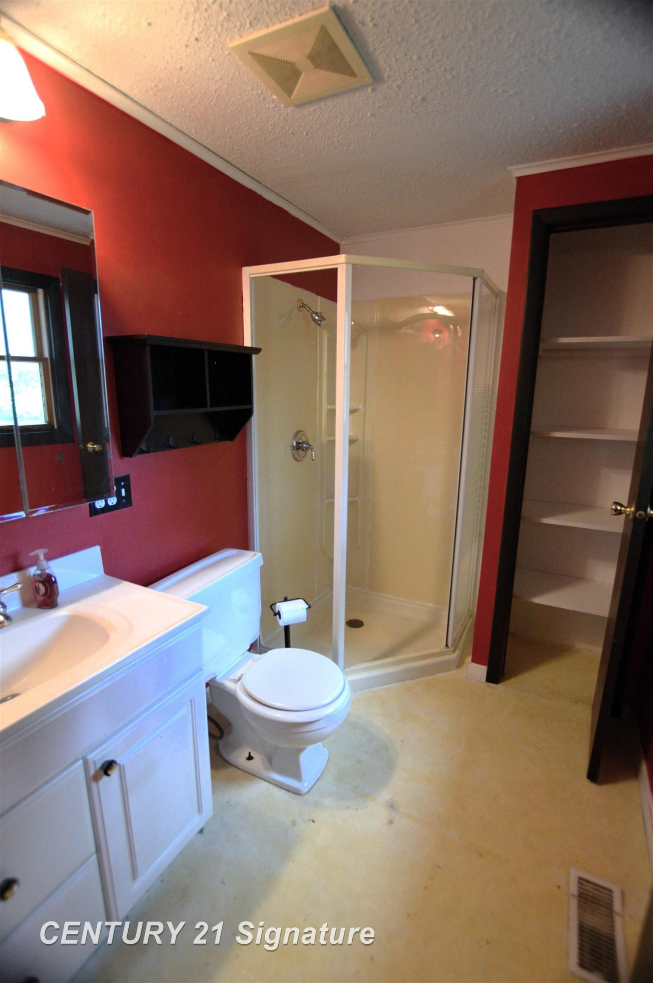 2867 S Mackinaw Road, Kawkawlin, MI 48631 — Photo 10