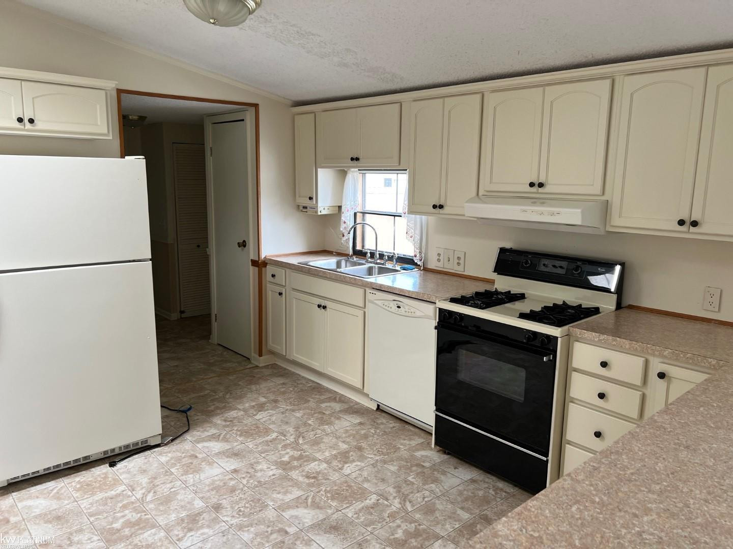 230 Shoreline W Drive, Port Sanilac, MI 48469 — Photo 15
