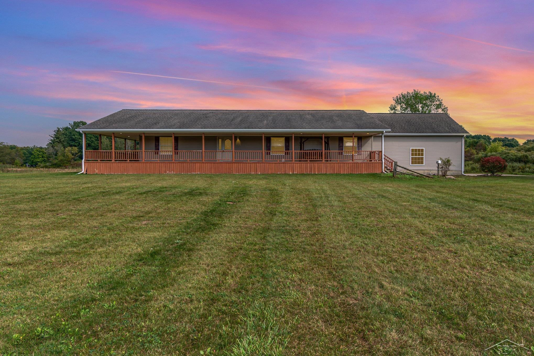 9404 Seymour Road, Montrose, MI 48457 — front exterior