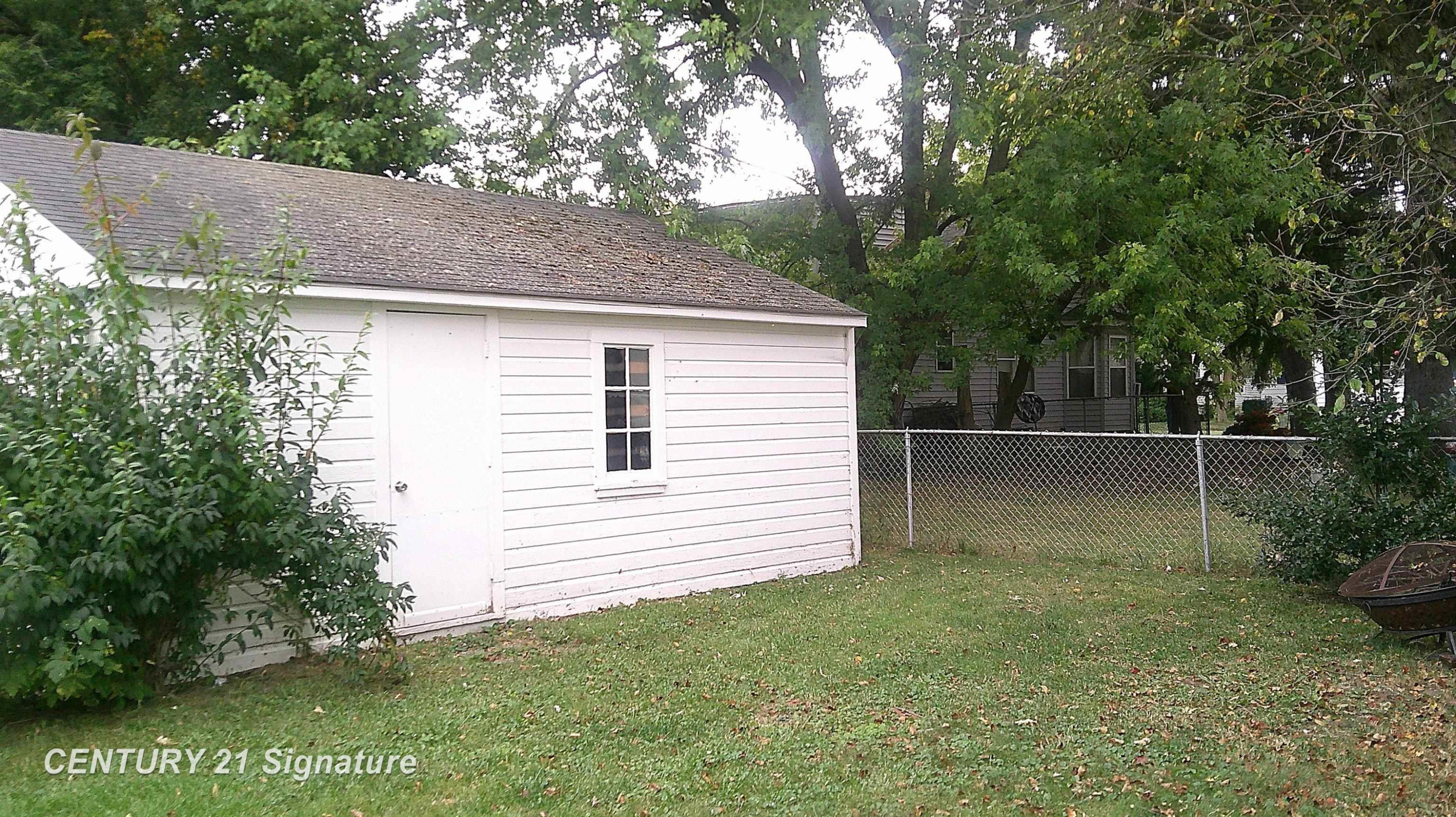909 Barrie Avenue, Flint, MI 48507 — Photo 9