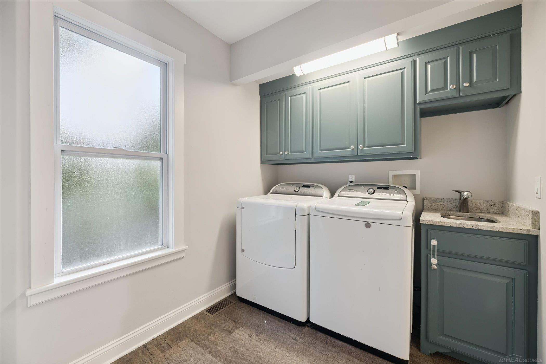 519 S Main Street, Milford, MI 48381 — Photo 15