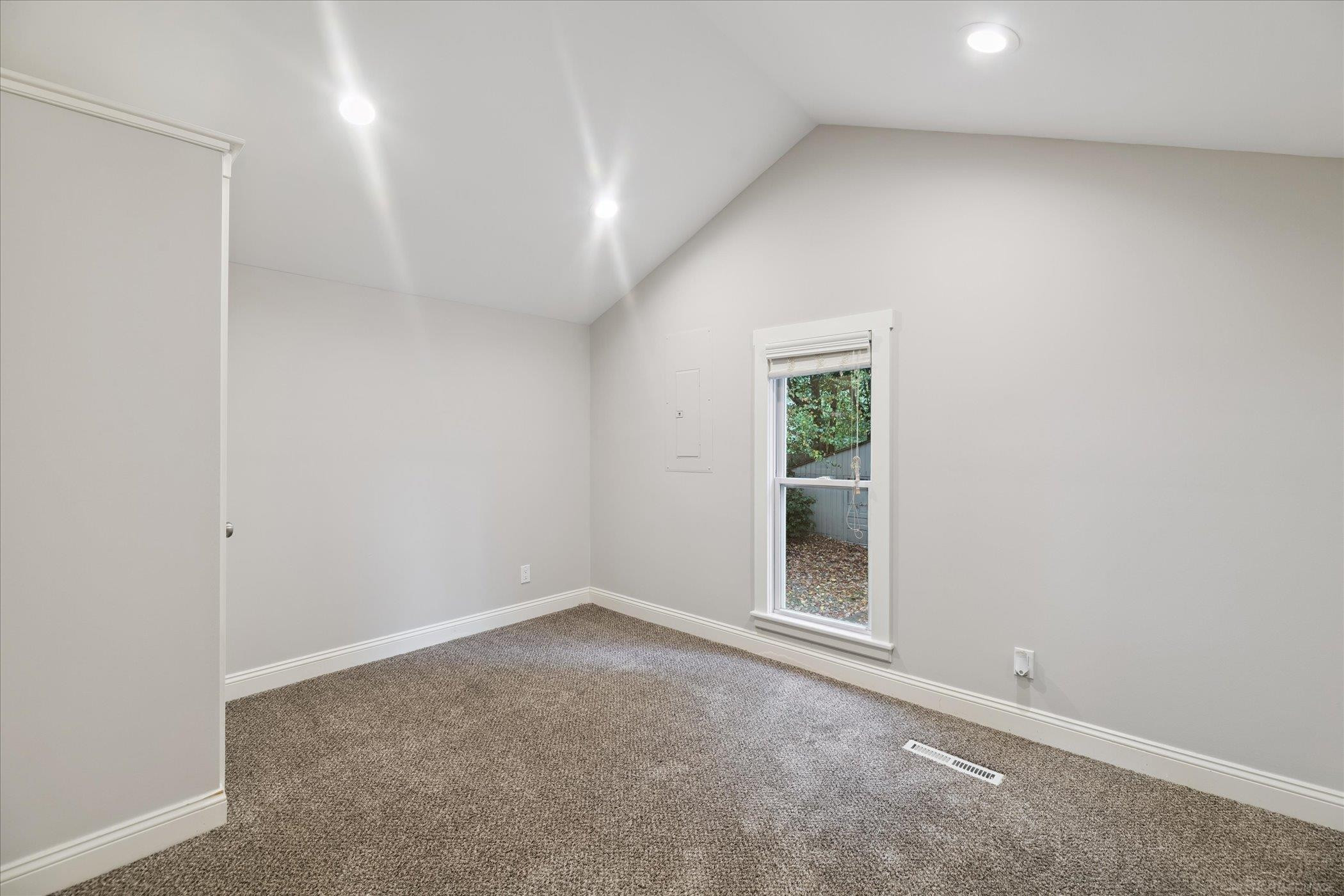 519 S Main Street, Milford, MI 48381 — Photo 16