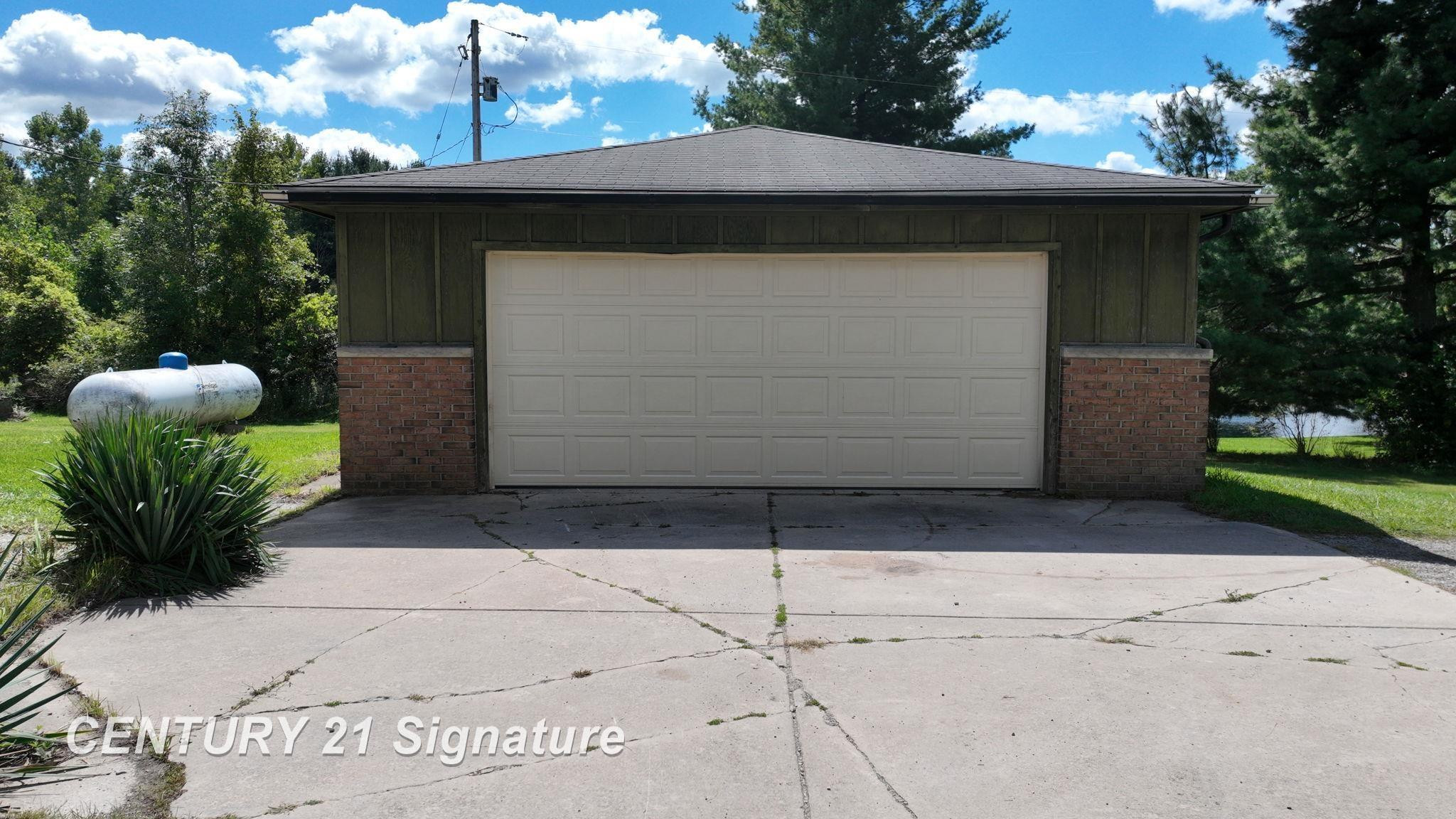 9196 N Gale Road, Otisville, MI 48463 — Photo 39
