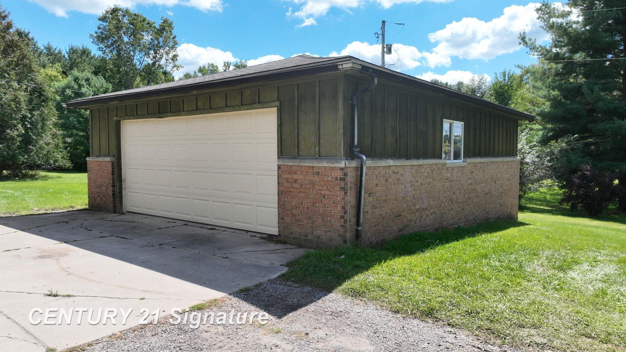9196 N Gale Road, Otisville, MI 48463 — Photo 40