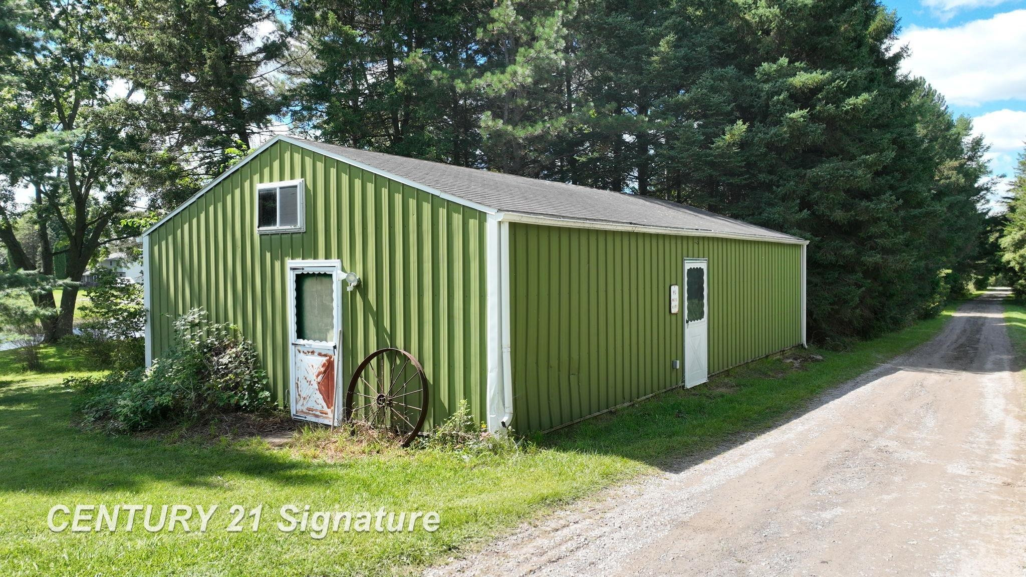 9196 N Gale Road, Otisville, MI 48463 — Photo 41