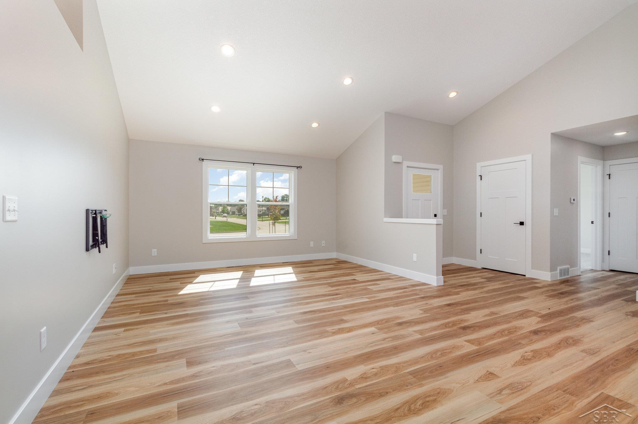 10450 Laurel Woods Place, Freeland, MI 48623 — Photo 5