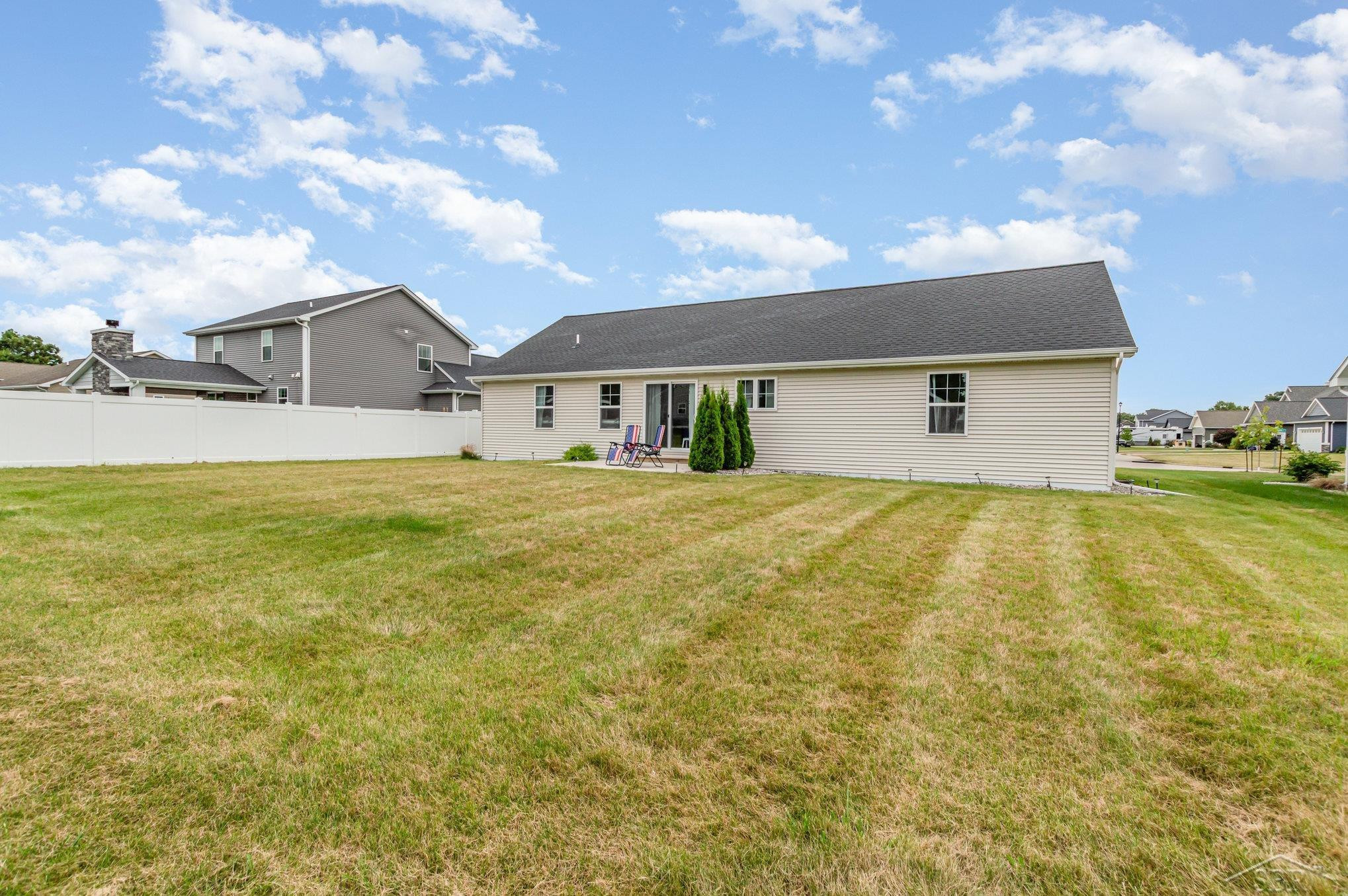 10450 Laurel Woods Place, Freeland, MI 48623 — Photo 29