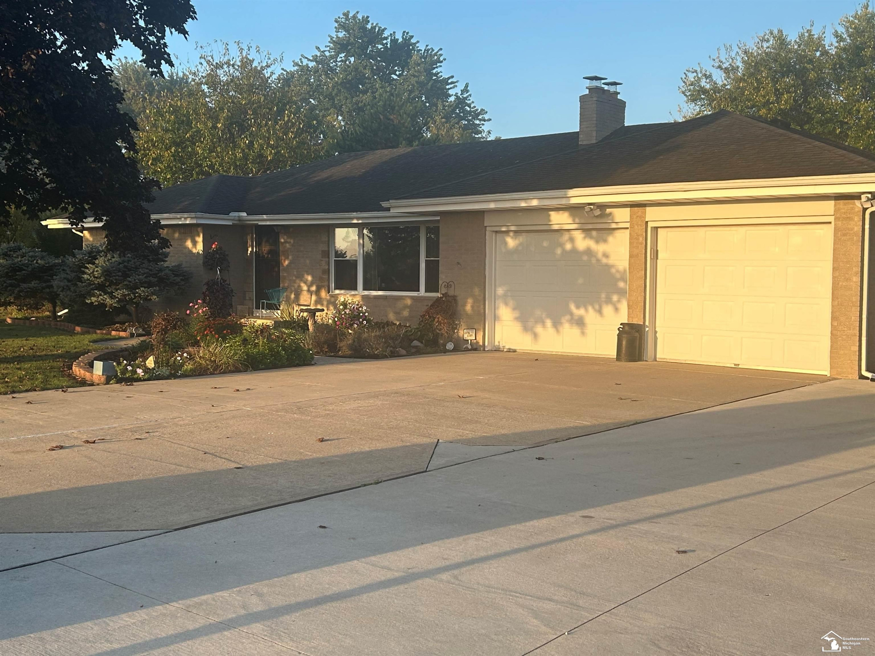 7825 Sylvania-Petersburg Road, MI 49267 — Photo 2