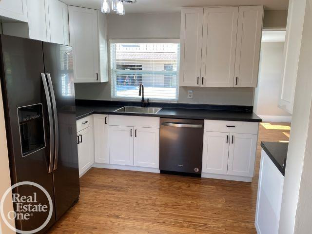 6125 Wildrose Lane, MI 48059 — Photo 12