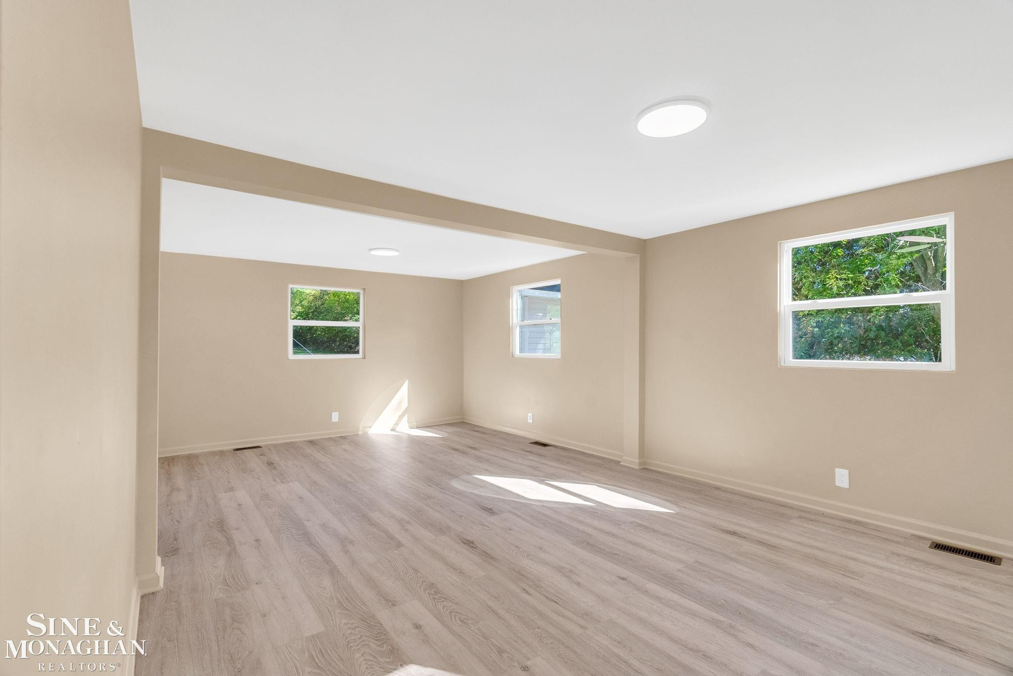 4091 E Sheldon Road, MI 48419 — Photo 5