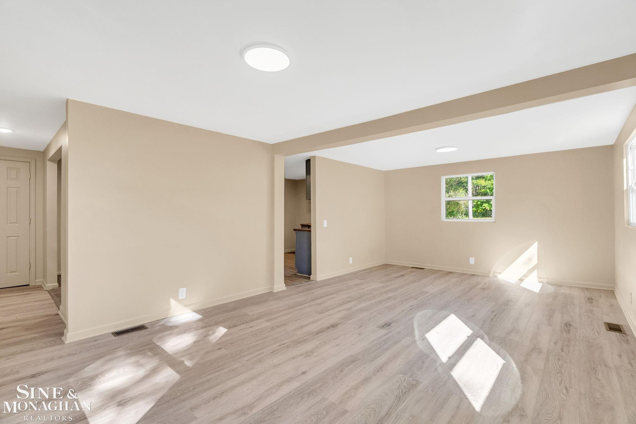 4091 E Sheldon Road, MI 48419 — Photo 6