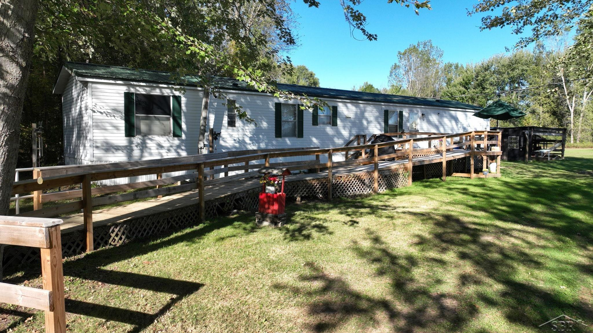 4596 W Gordonville Road, Shepherd, MI 48883 — Photo 4