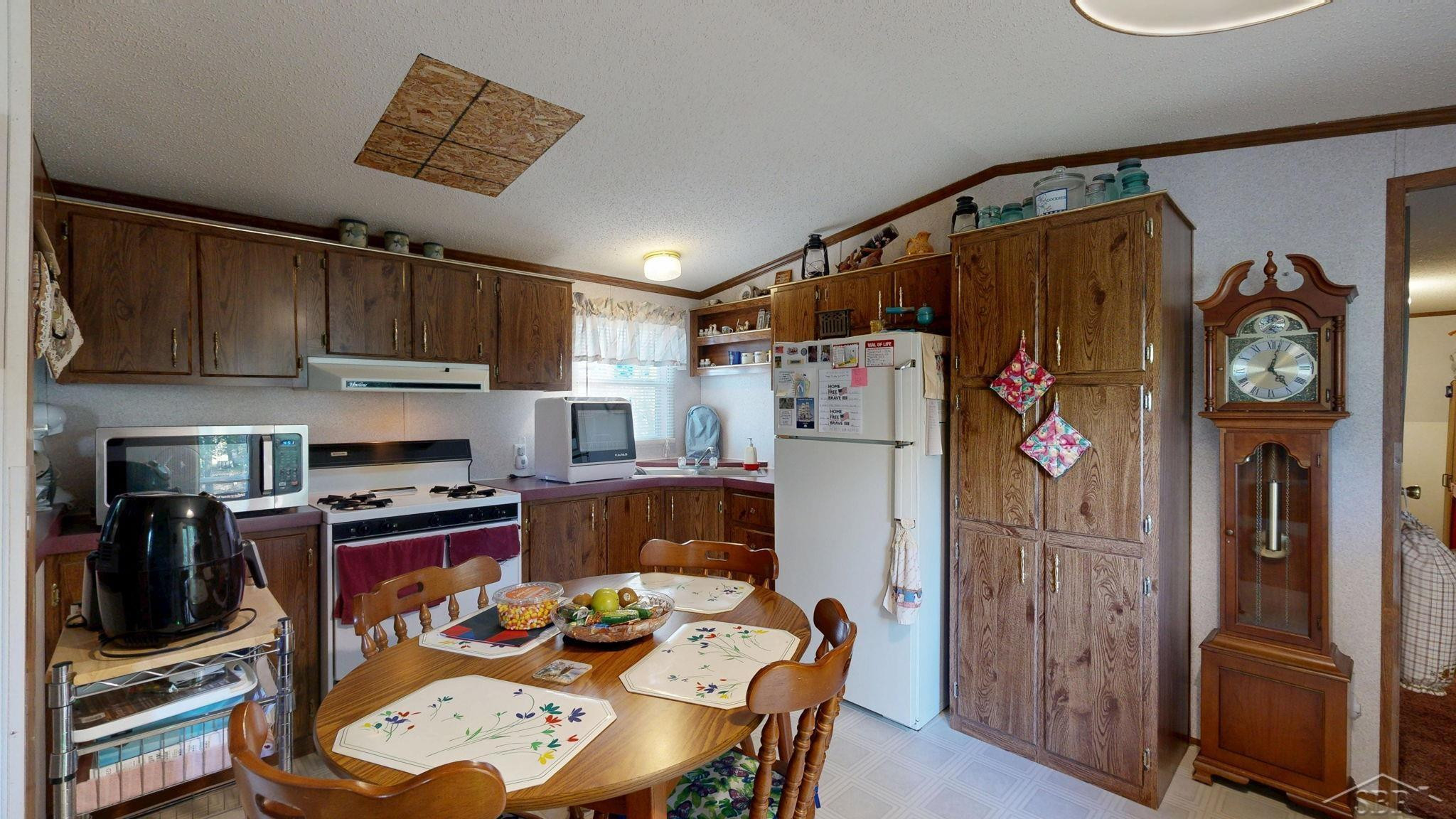 4596 W Gordonville Road, Shepherd, MI 48883 — Photo 21