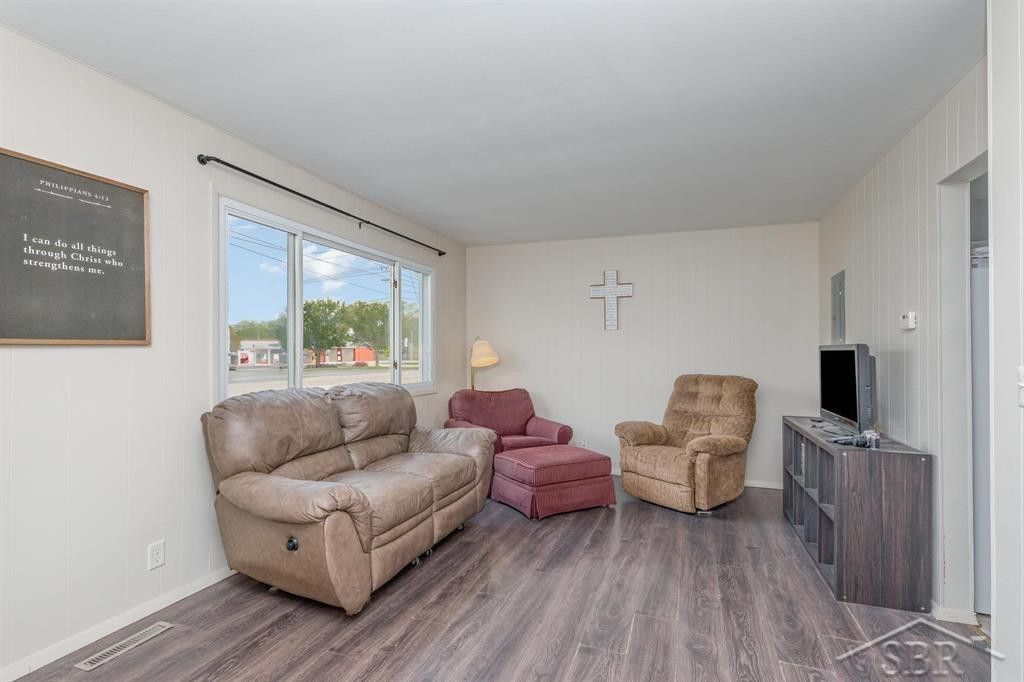 1956 Belmont Drive, Mount Pleasant, MI 48858 — Photo 5
