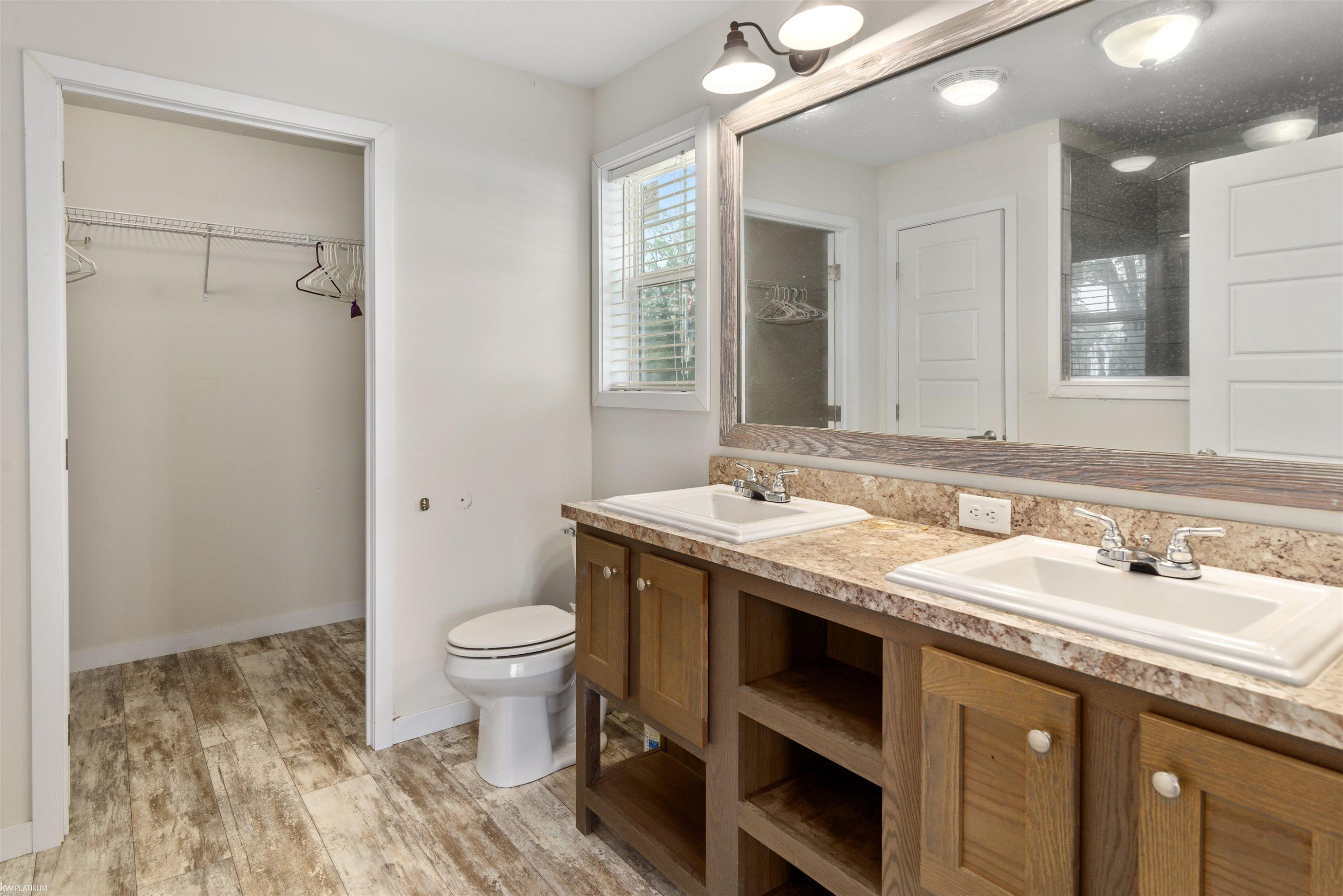 10364 Bonaparte Court, MI — Photo 11