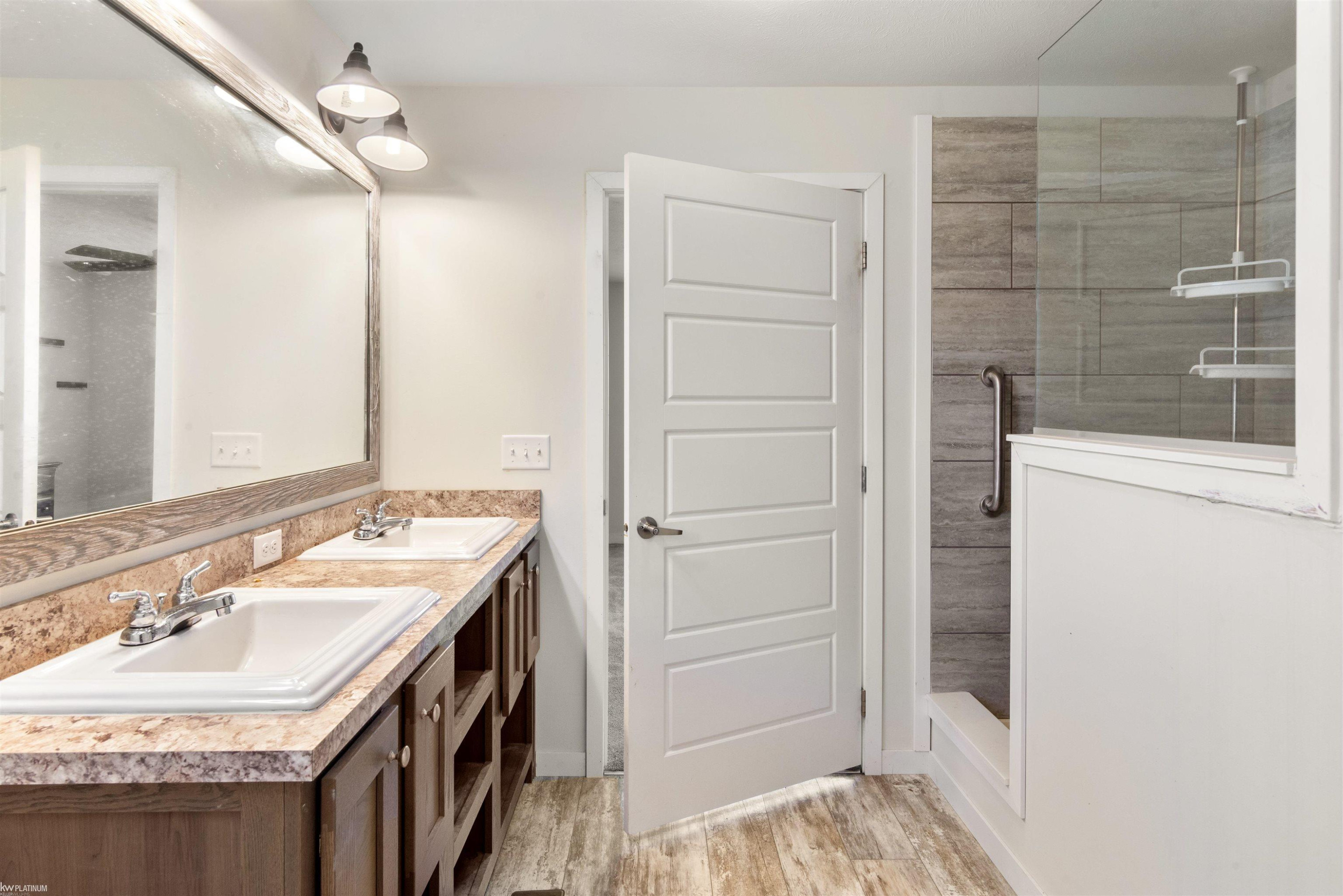 10364 Bonaparte Court, MI — Photo 14