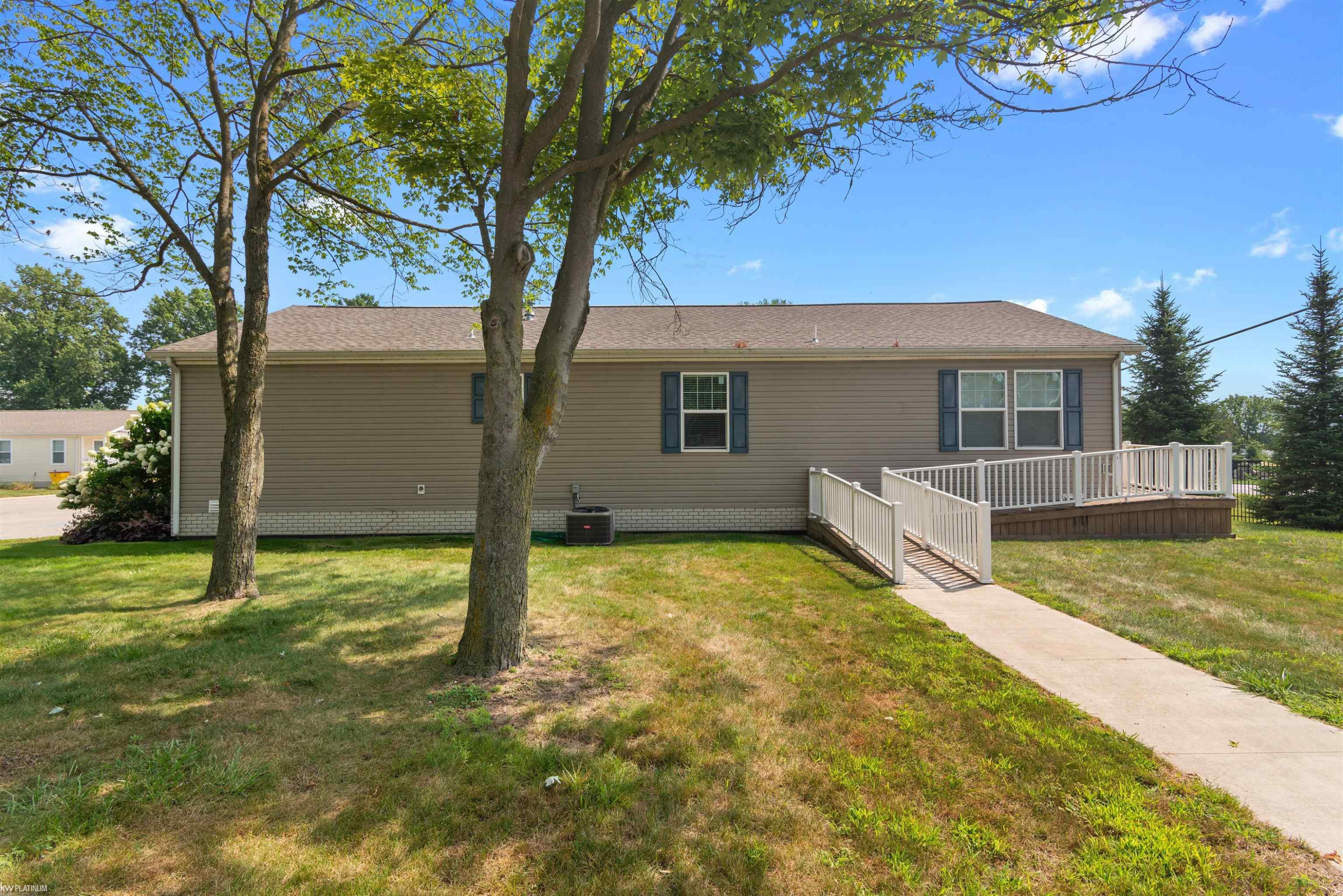 10364 Bonaparte Court, MI — Photo 25