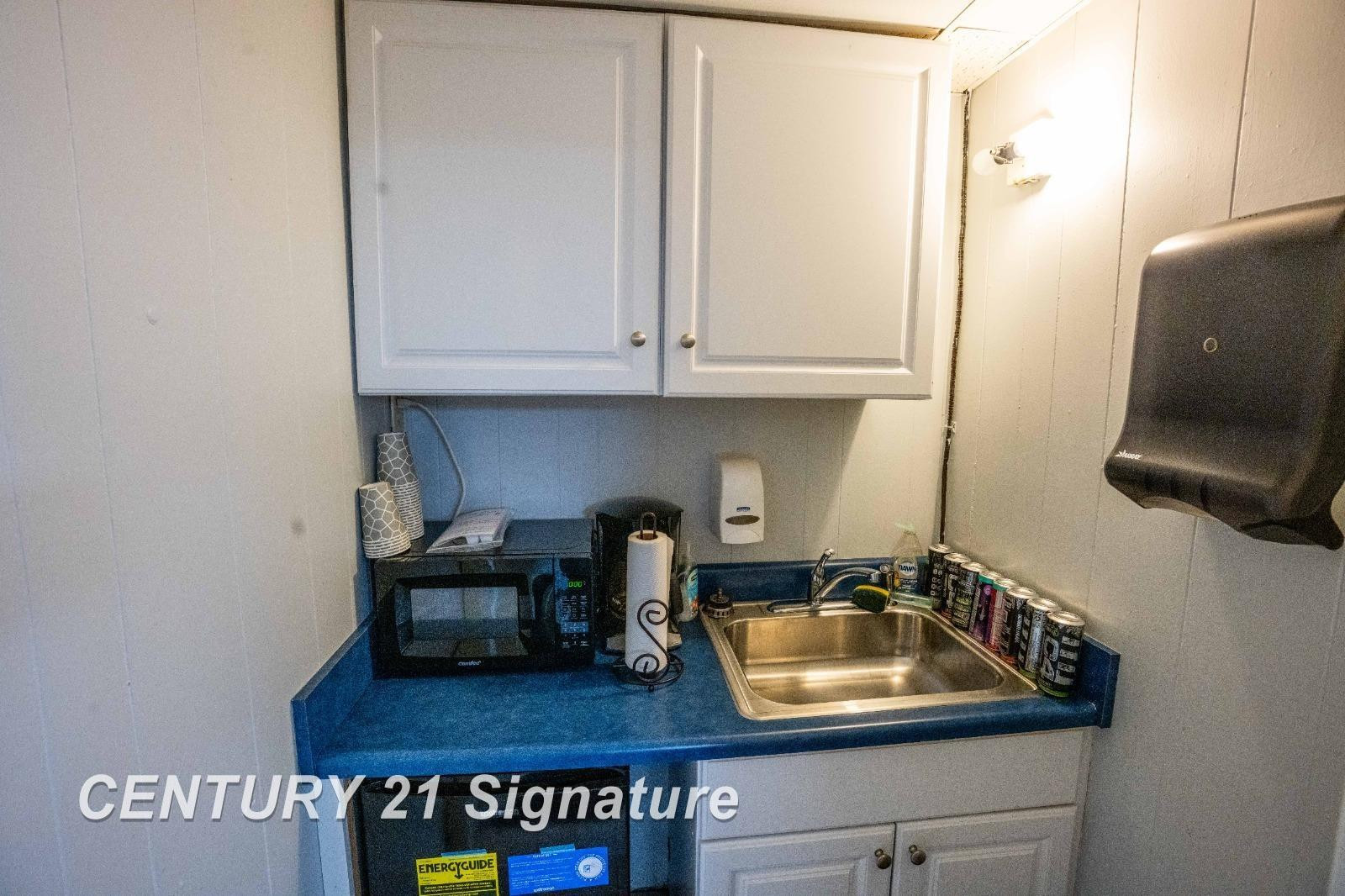 3061 Christy Way, Saginaw, MI 48604 — Photo 25