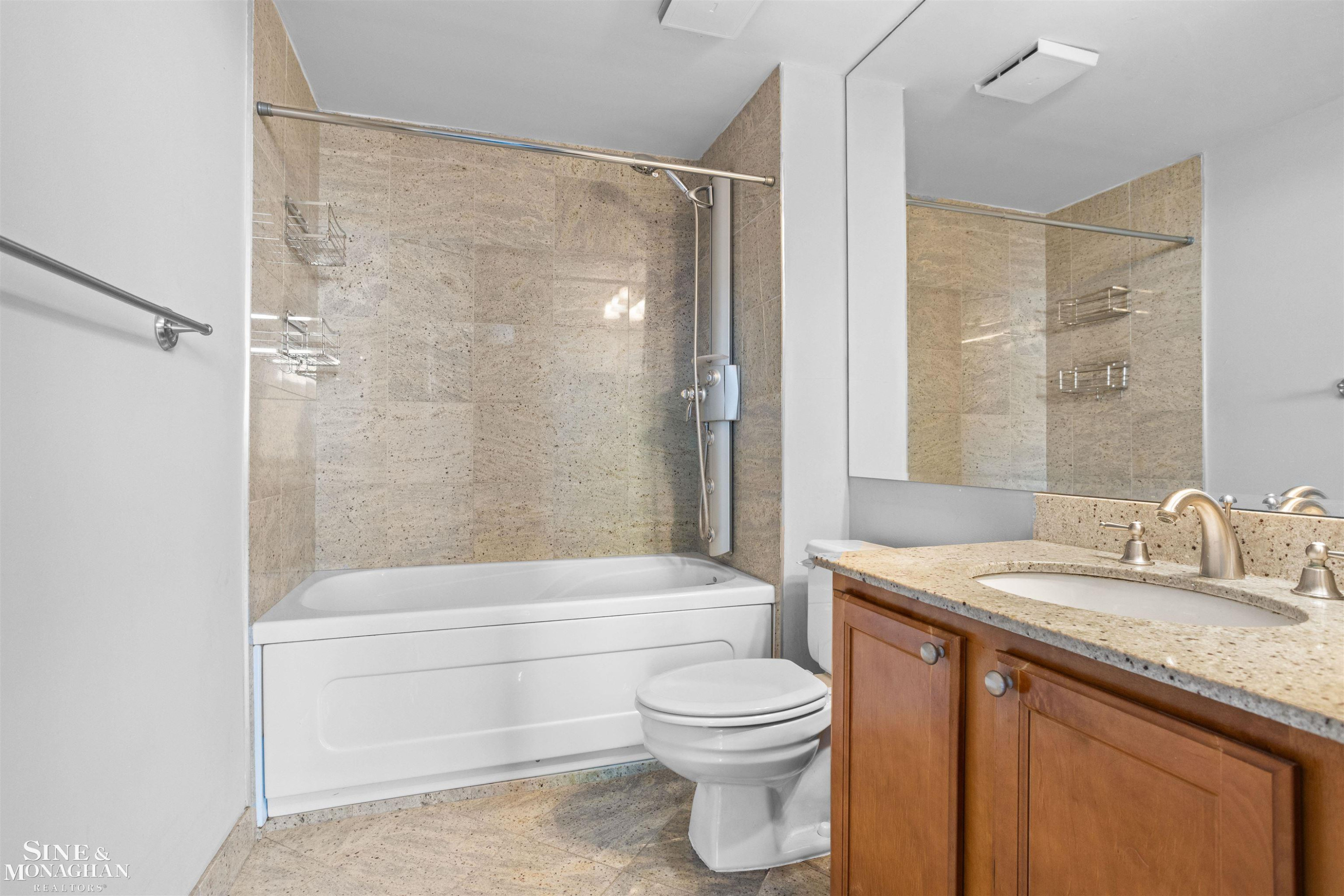 3320 Spinnaker 11D Lane, 11D, Detroit, MI 48207 — Photo 24