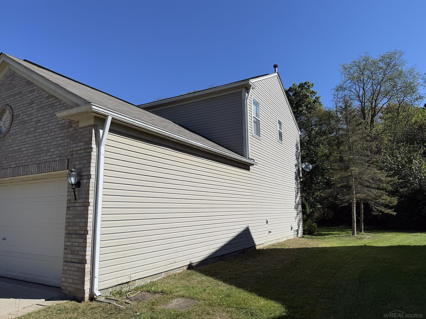 810 Canyon Creek Drive, Holly, MI 48442 — Photo 4