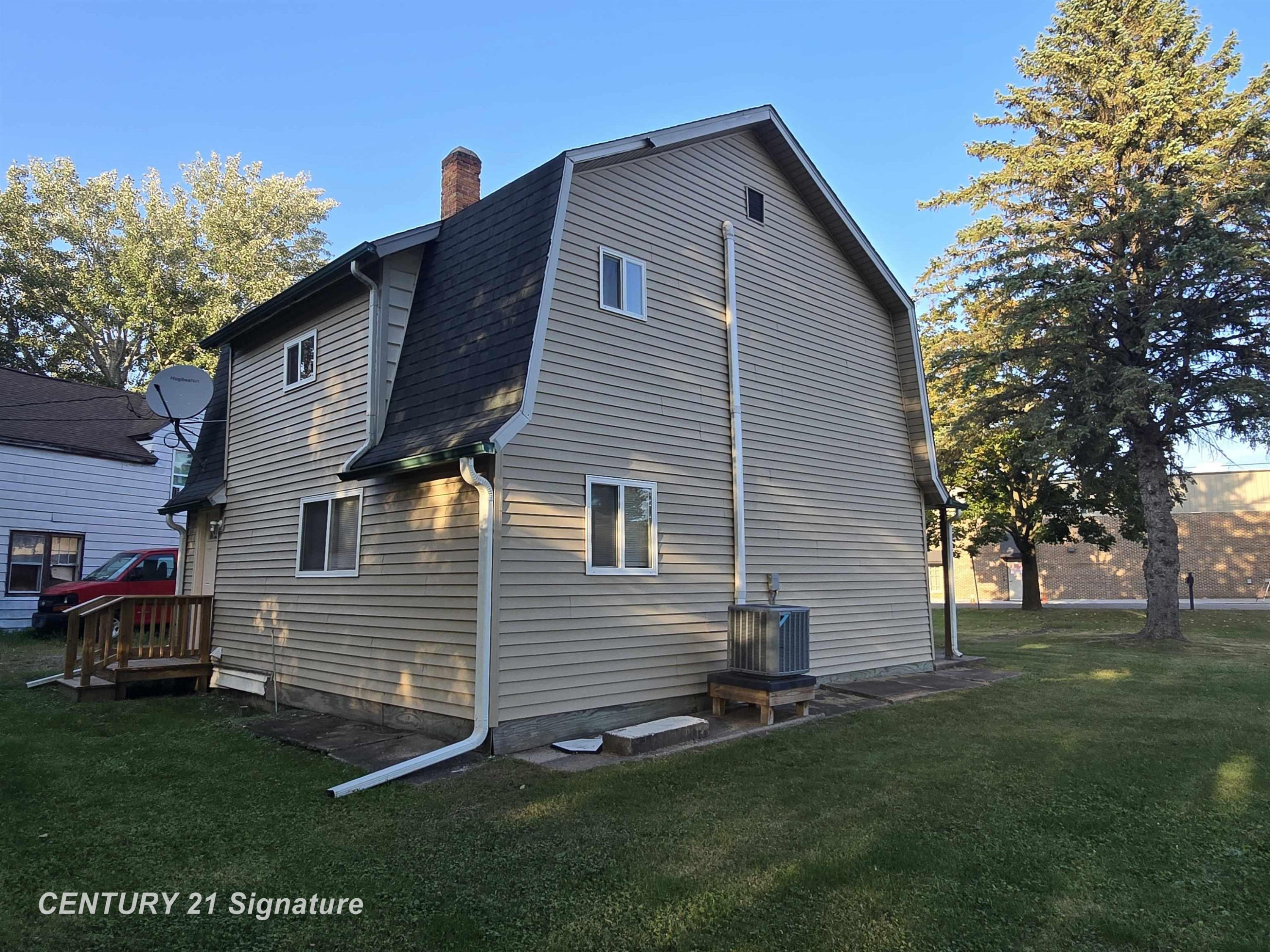 244 S Sherman Street, Vassar, MI 48768 — Photo 2