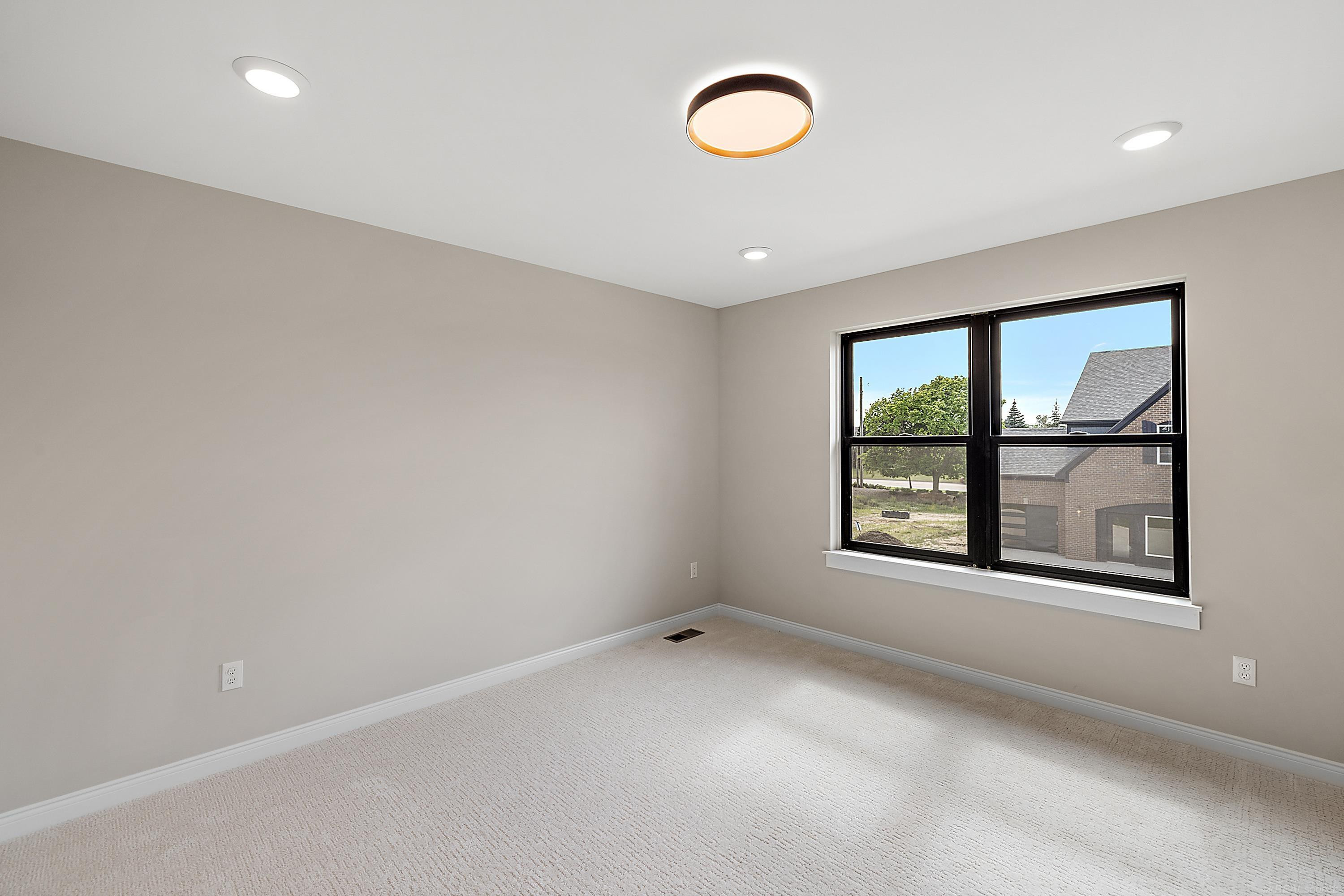 42512 Saddle Lane, Sterling Heights, MI 48314 — Photo 39